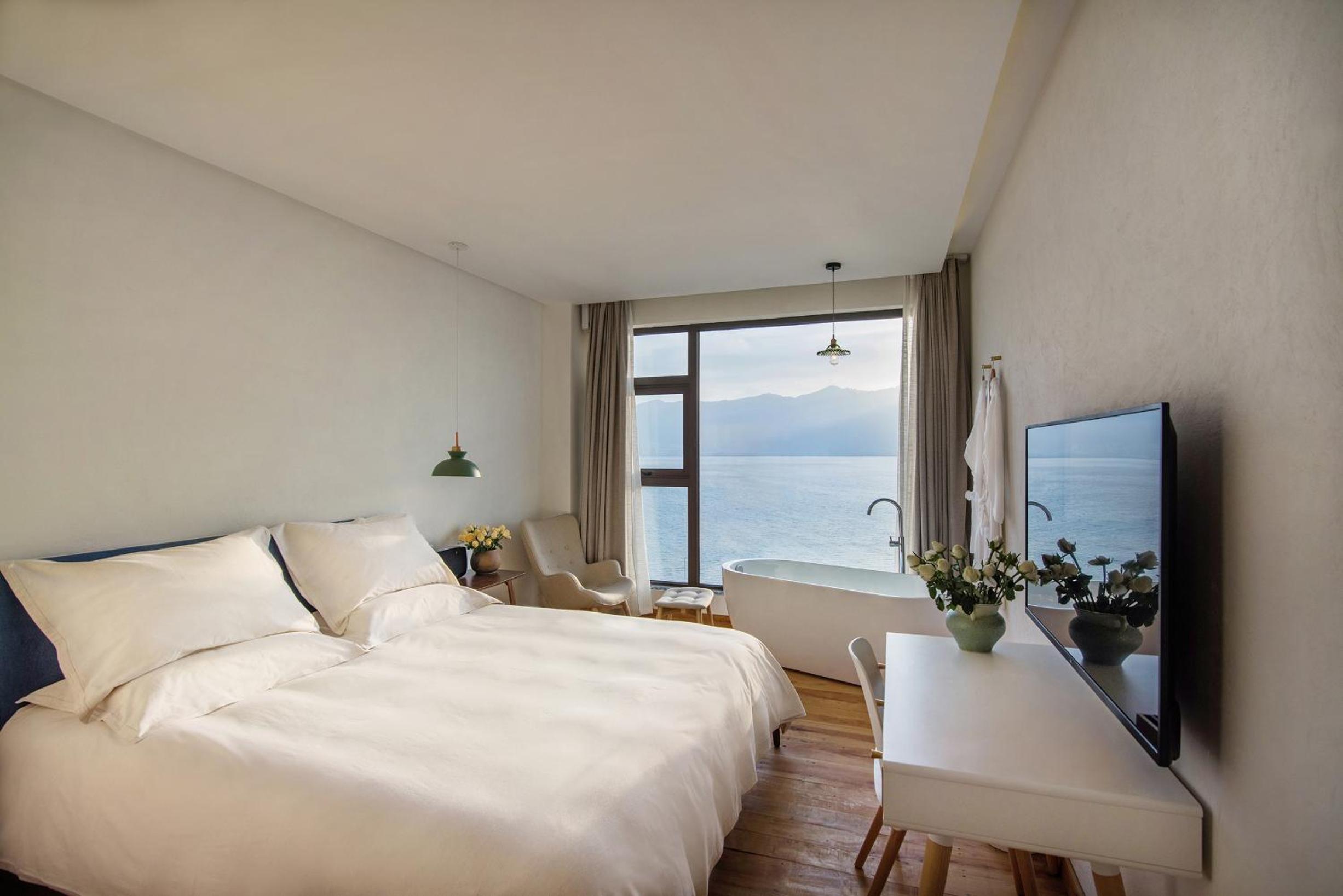 大理远山青Stone Hill悬崖海景民宿 Dali Verdant Whisper-Stone Hill Seaview Inn