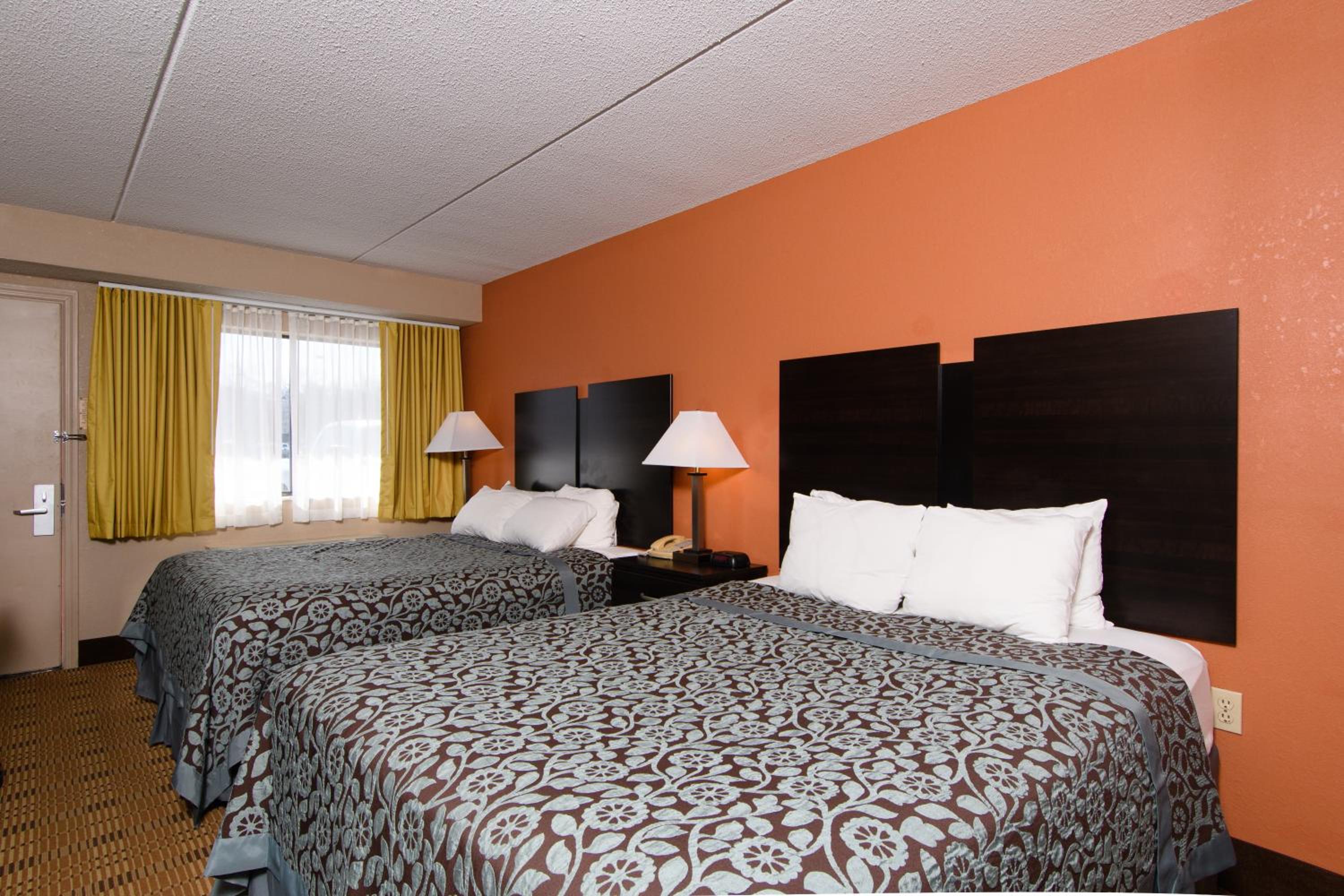 Days Inn by Wyndham Pittsburgh-Harmarville - Property Image 12