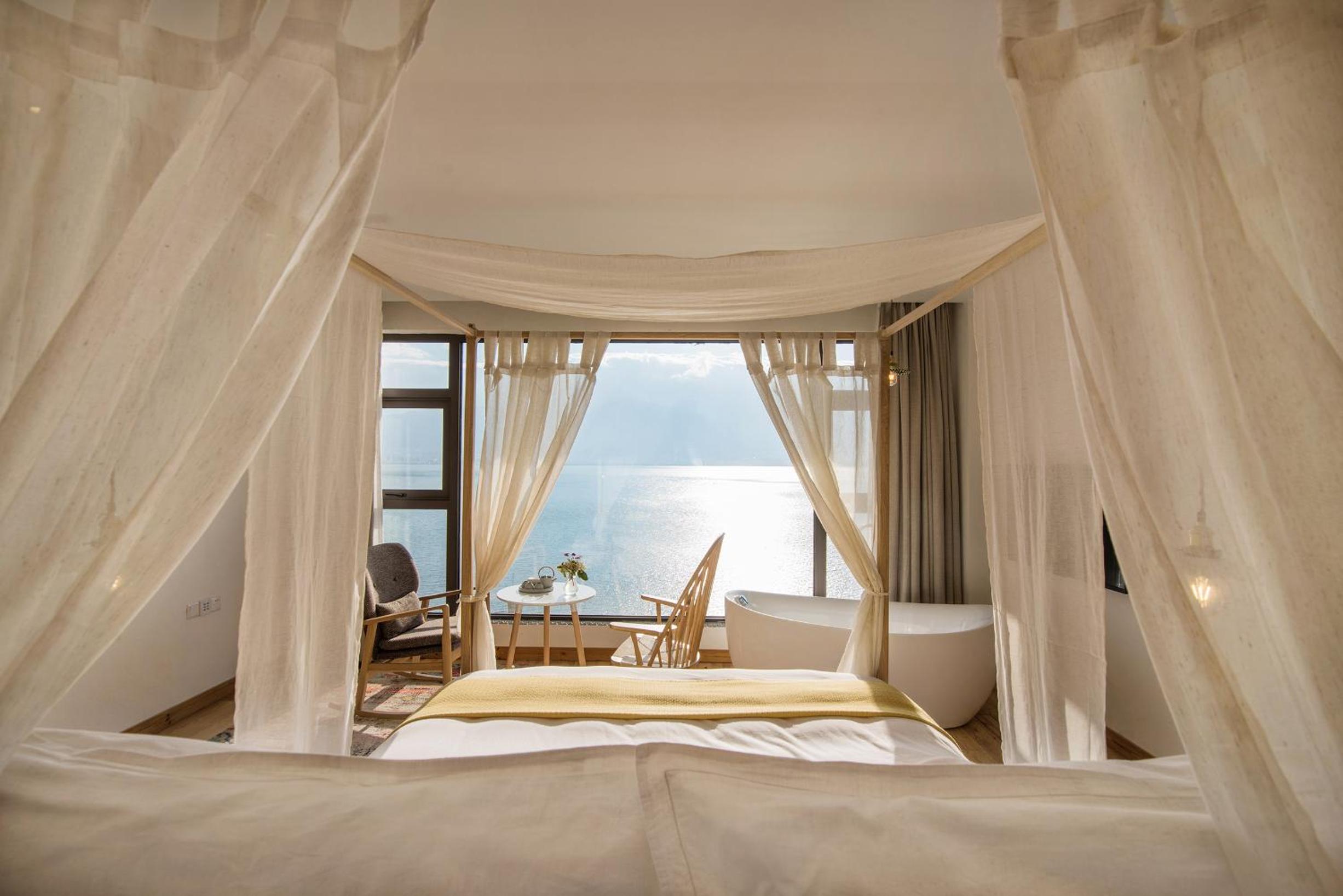 大理远山青Stone Hill悬崖海景民宿 Dali Verdant Whisper-Stone Hill Seaview Inn