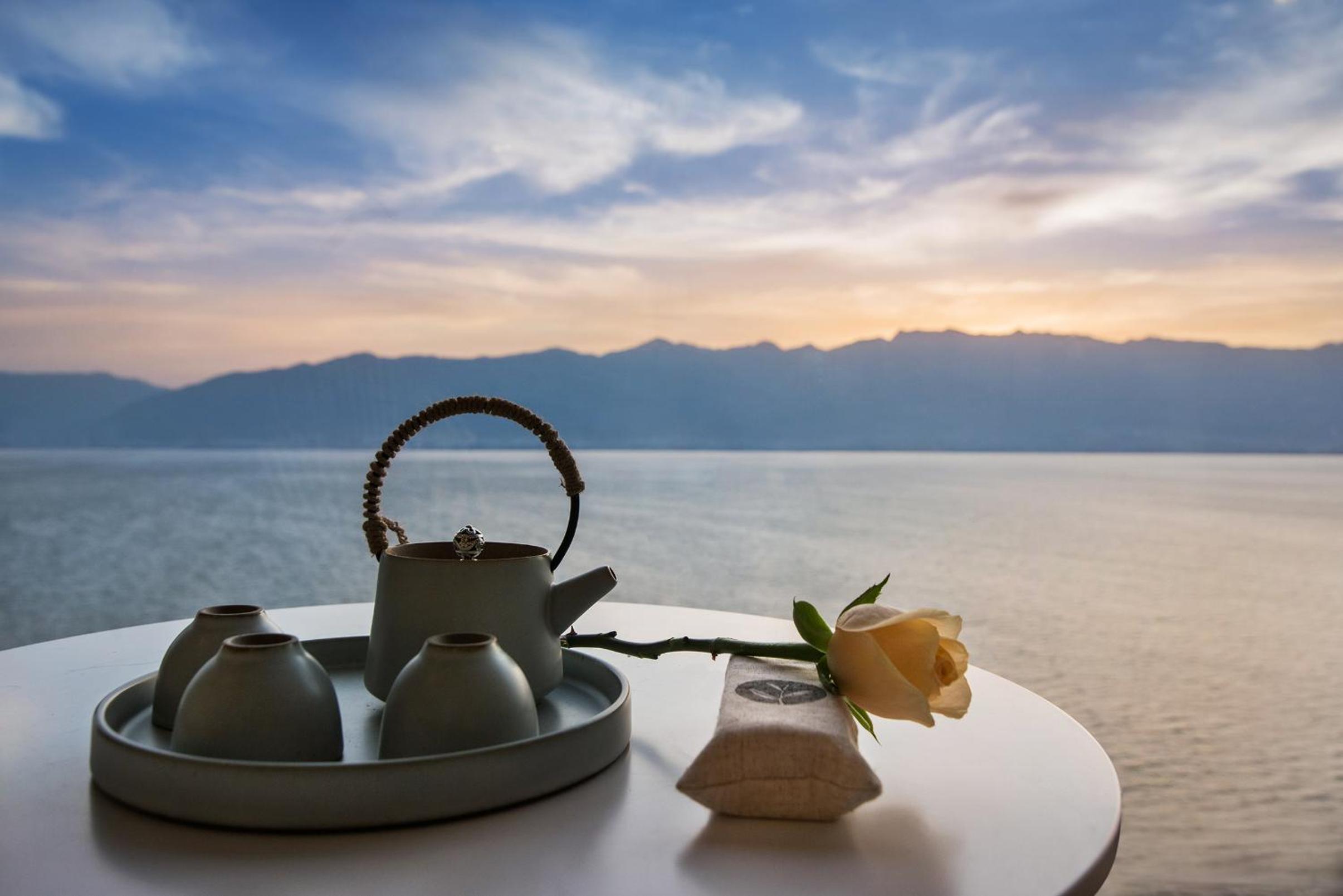 大理远山青Stone Hill悬崖海景民宿 Dali Verdant Whisper-Stone Hill Seaview Inn