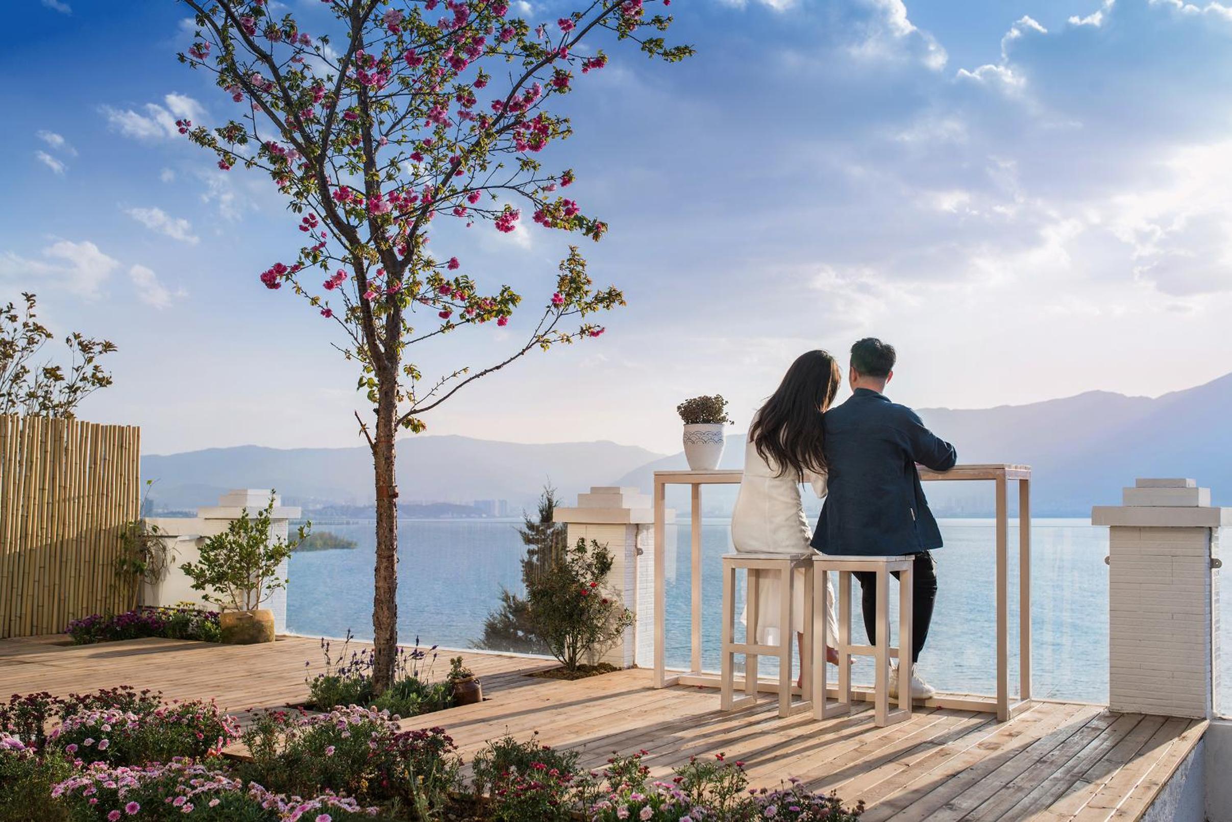 大理远山青Stone Hill悬崖海景民宿 Dali Verdant Whisper-Stone Hill Seaview Inn