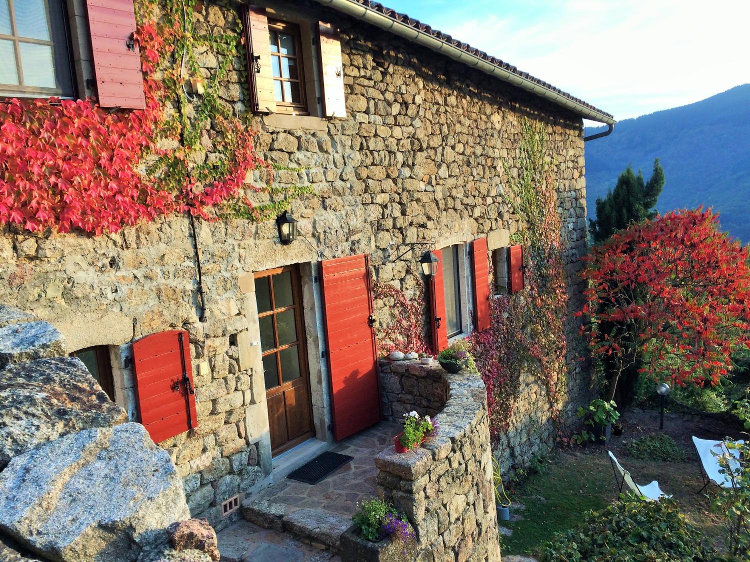 L'Oustau de Pequeti view 2
