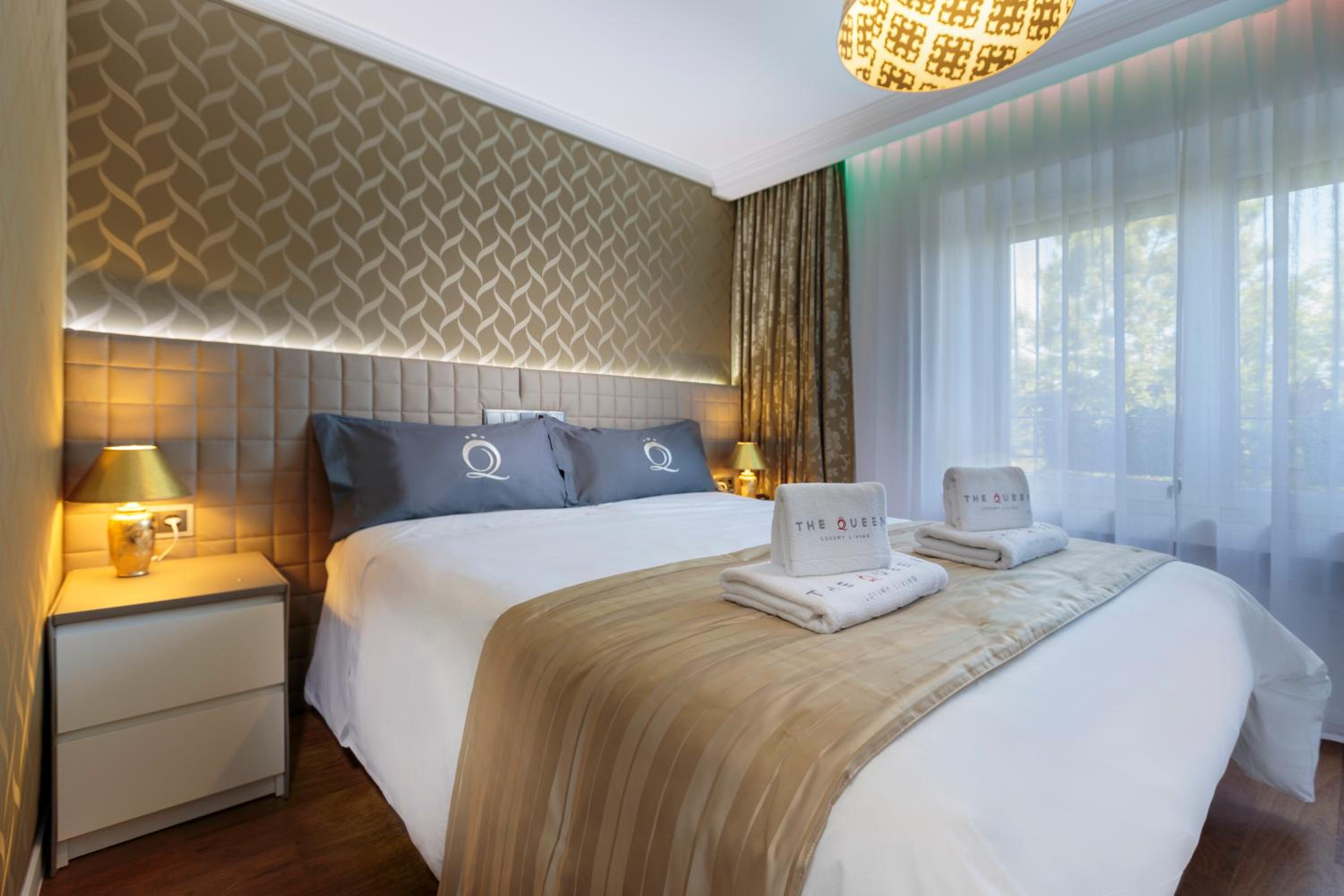 The Queen Luxury Apartments - Villa Vinicia