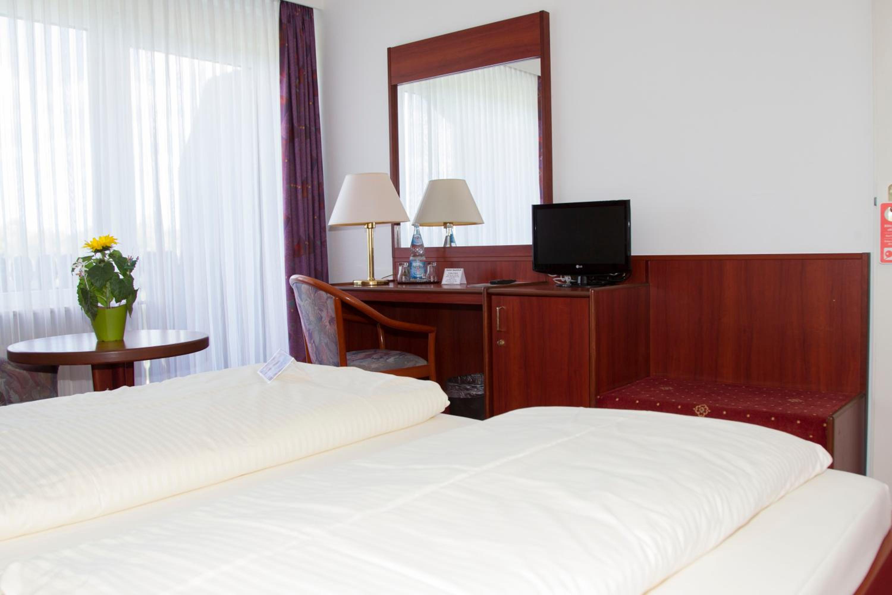 Hotel Seeblick garni view 2