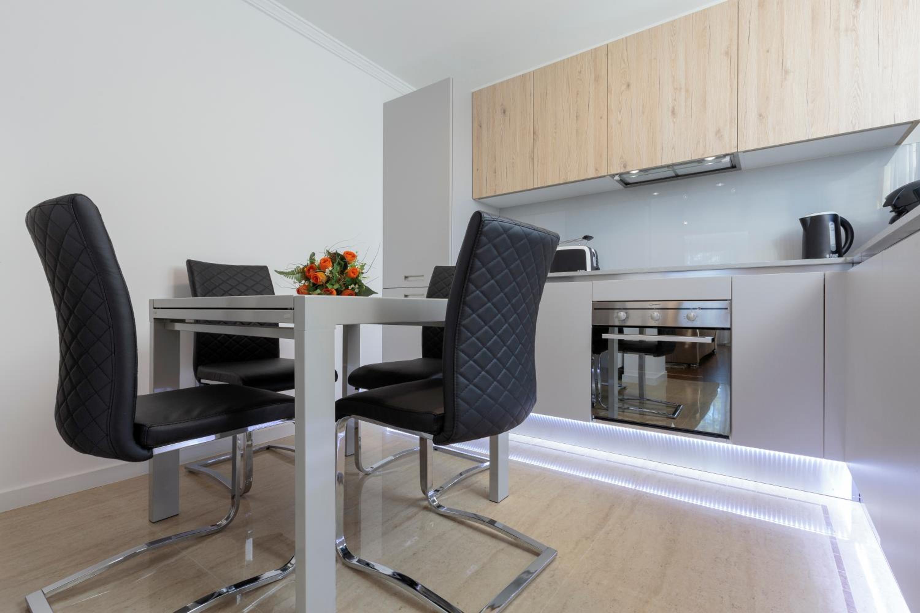 The Queen Luxury Apartments - Villa Vinicia