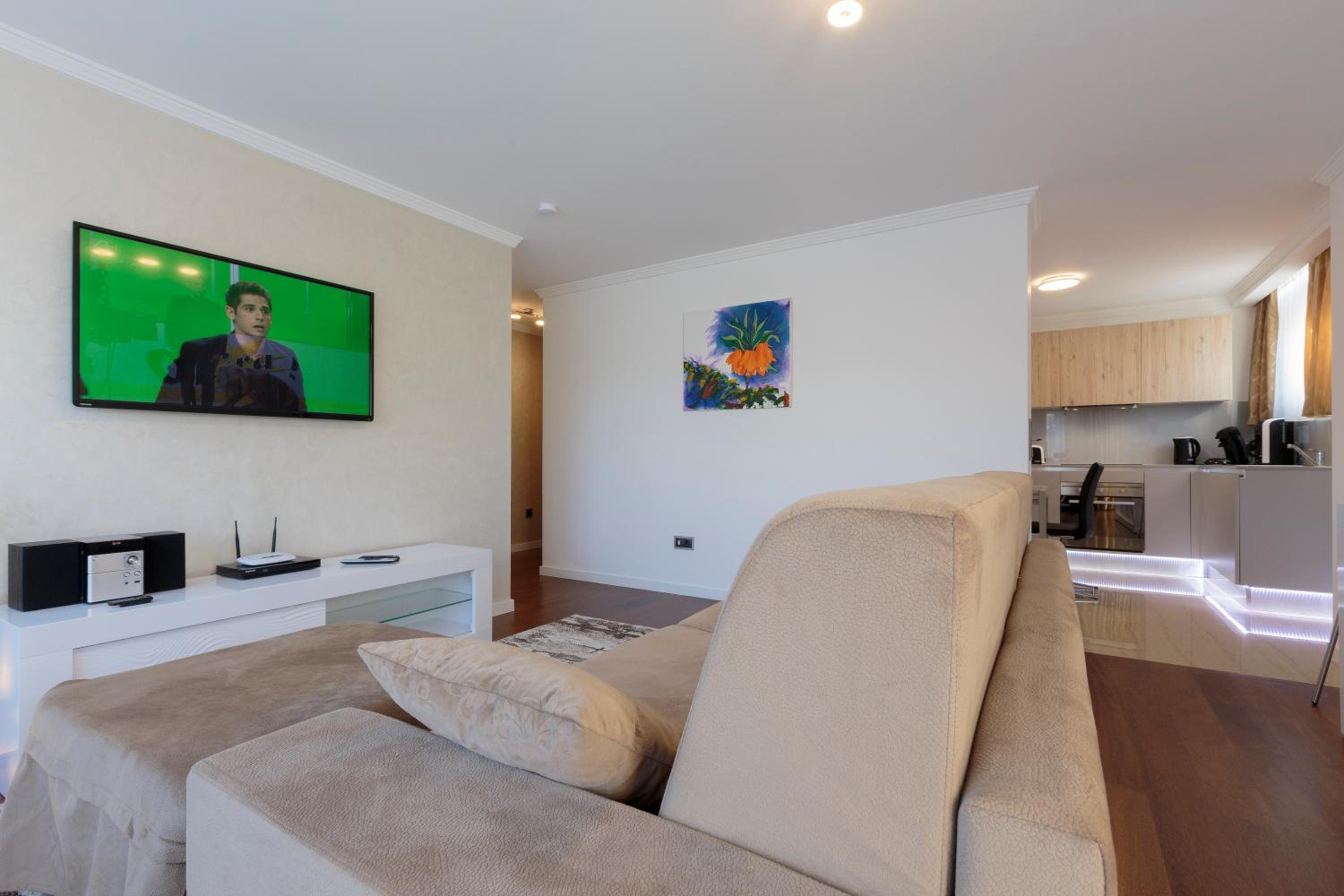 The Queen Luxury Apartments - Villa Vinicia