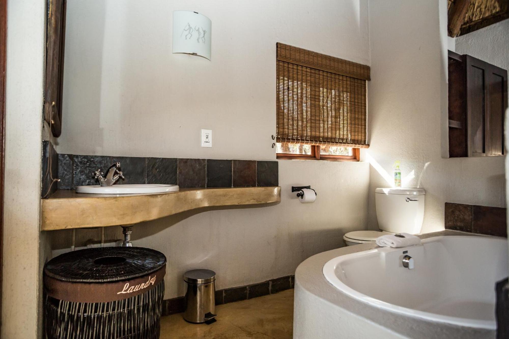Hoedspruit Raptors Lodge N16