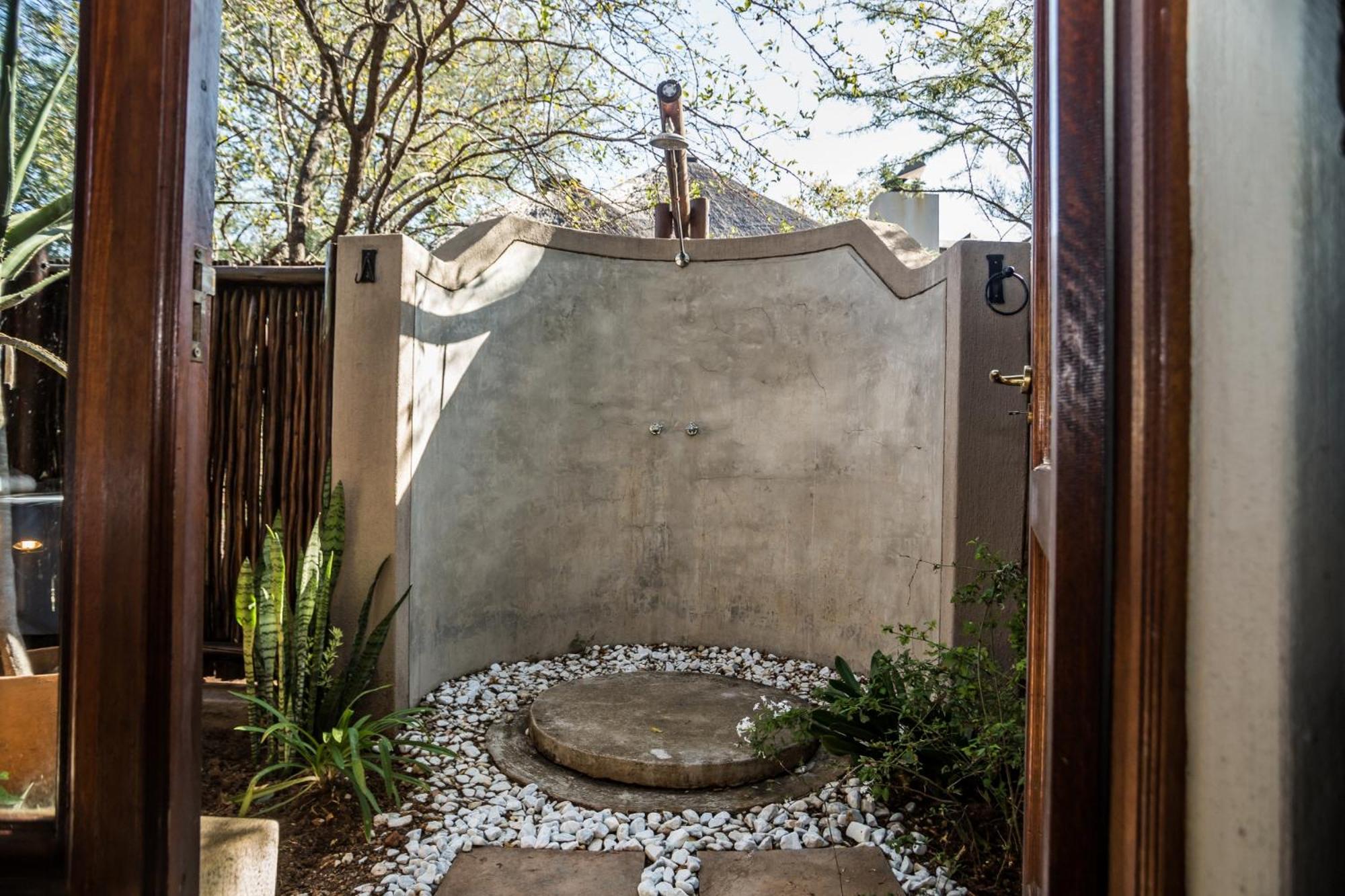 Hoedspruit Raptors Lodge N16