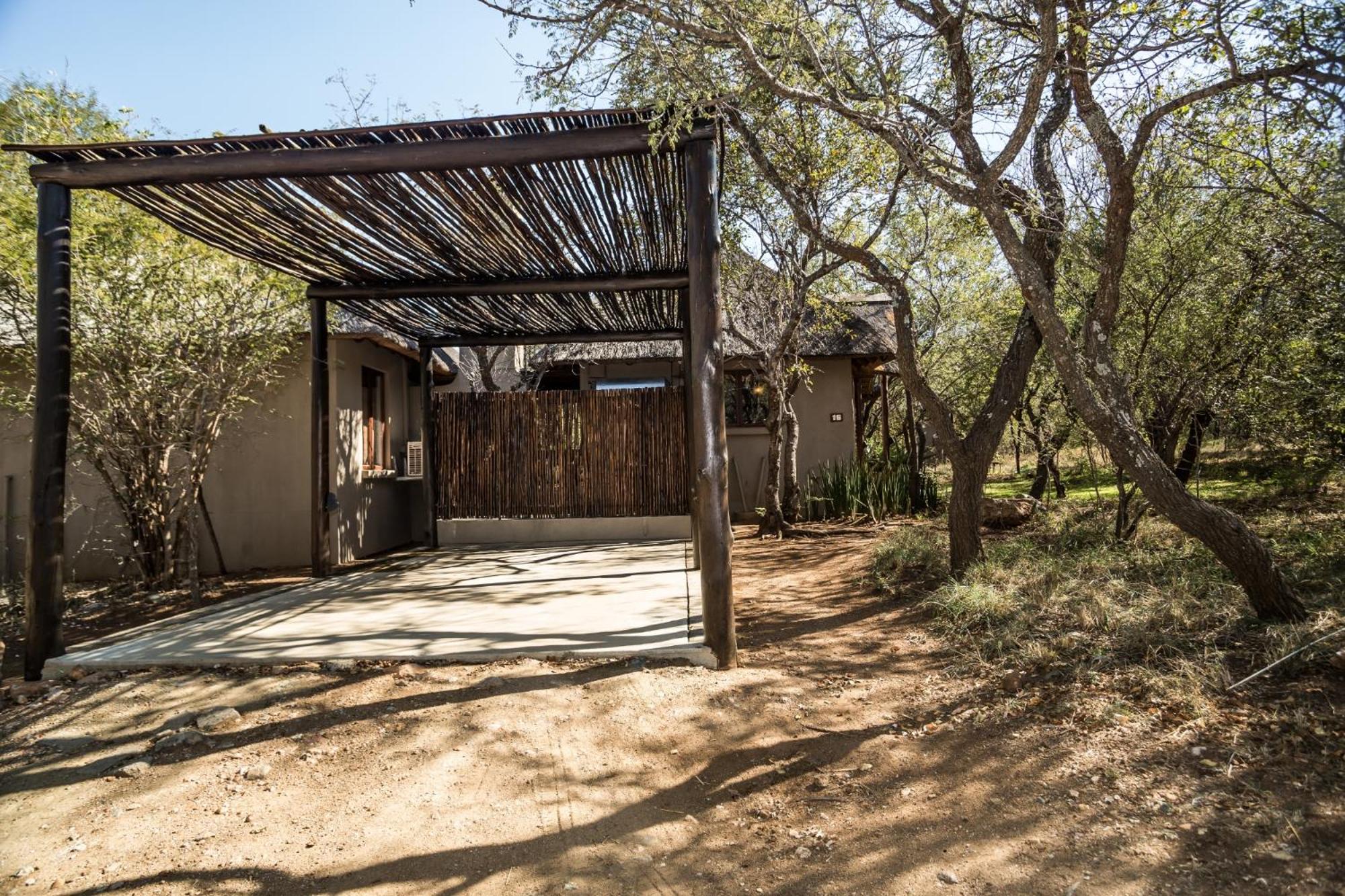 Hoedspruit Raptors Lodge N16