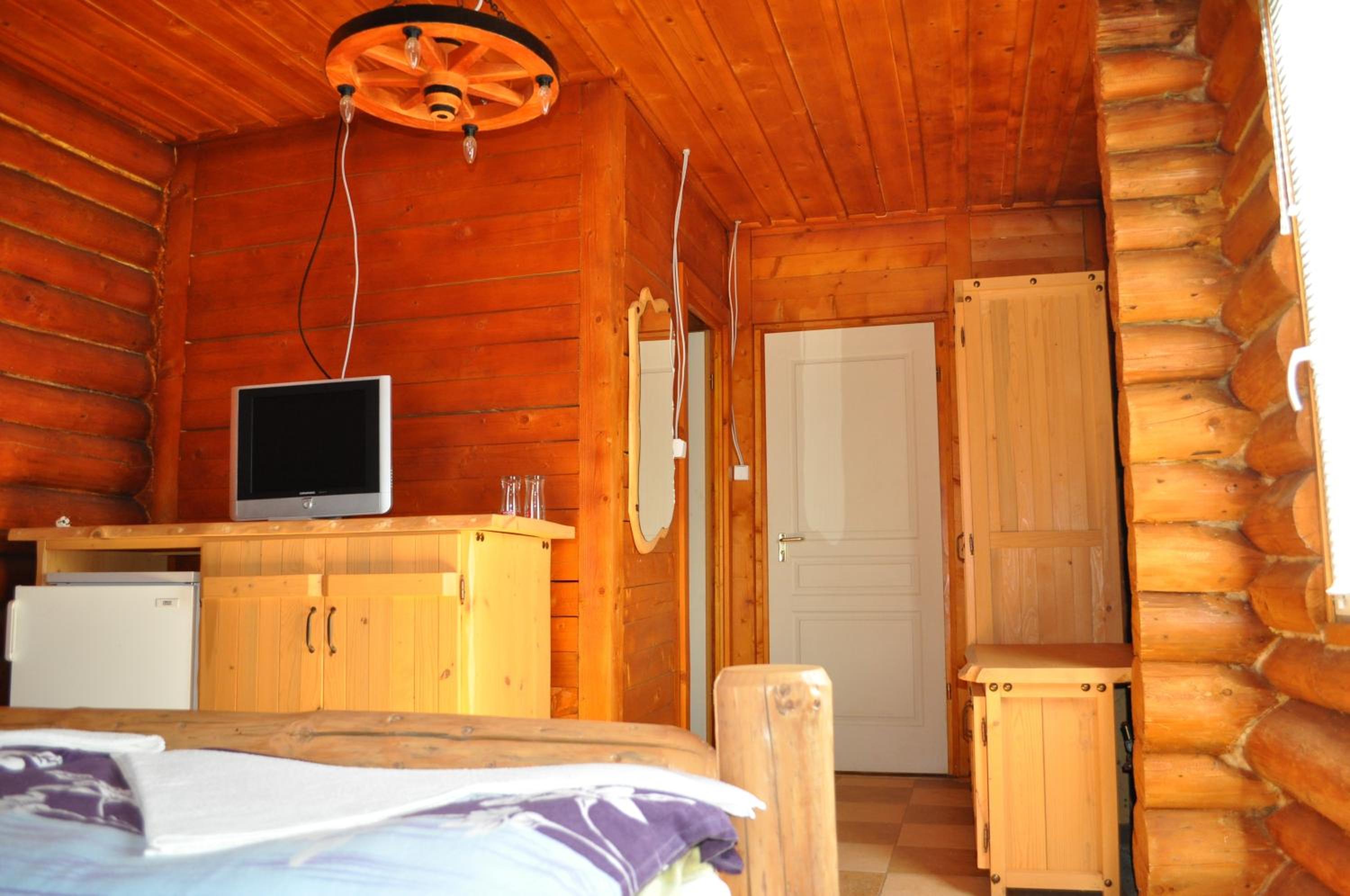Rönk-wellness Panzió Mezőpeterd