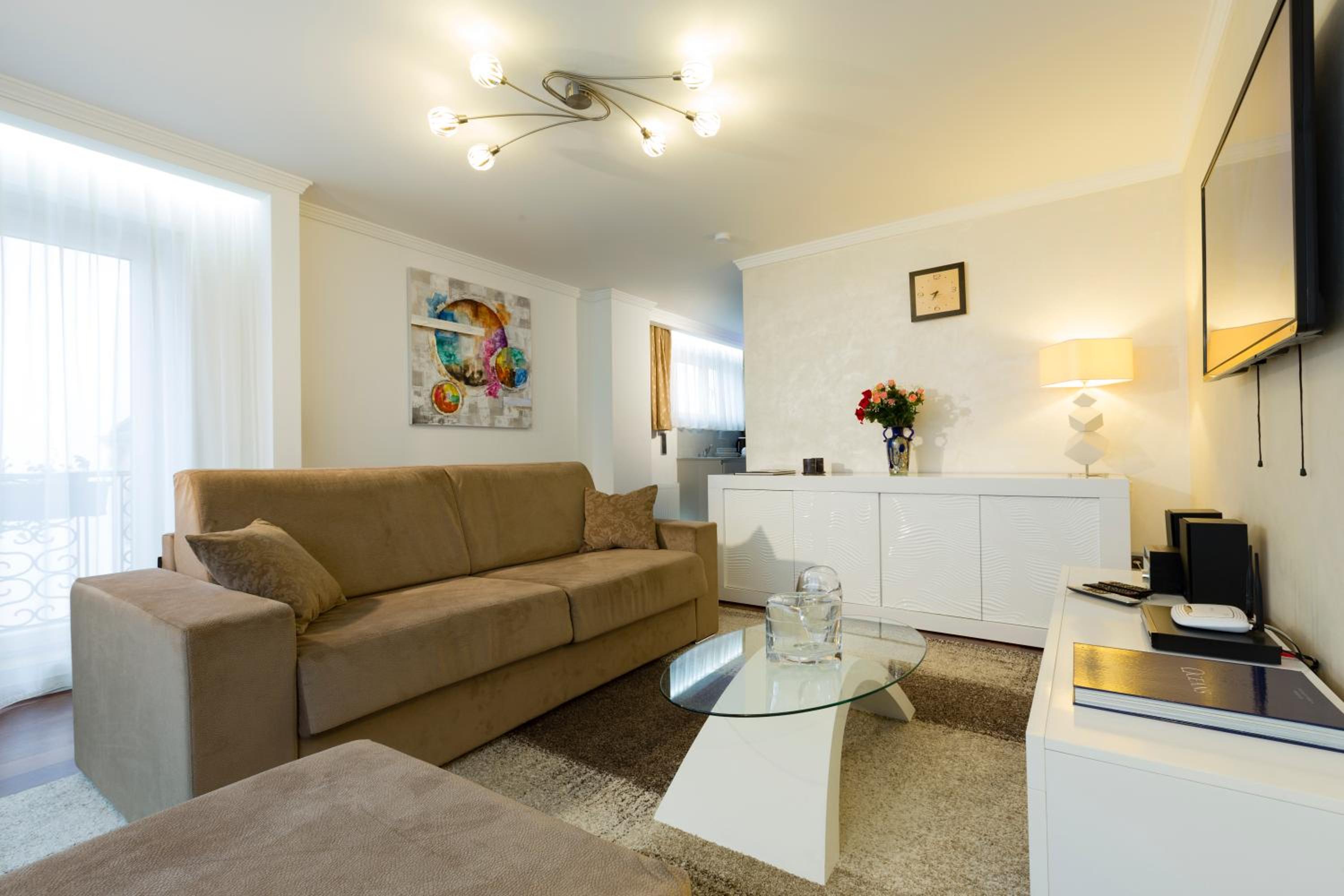The Queen Luxury Apartments - Villa Vinicia