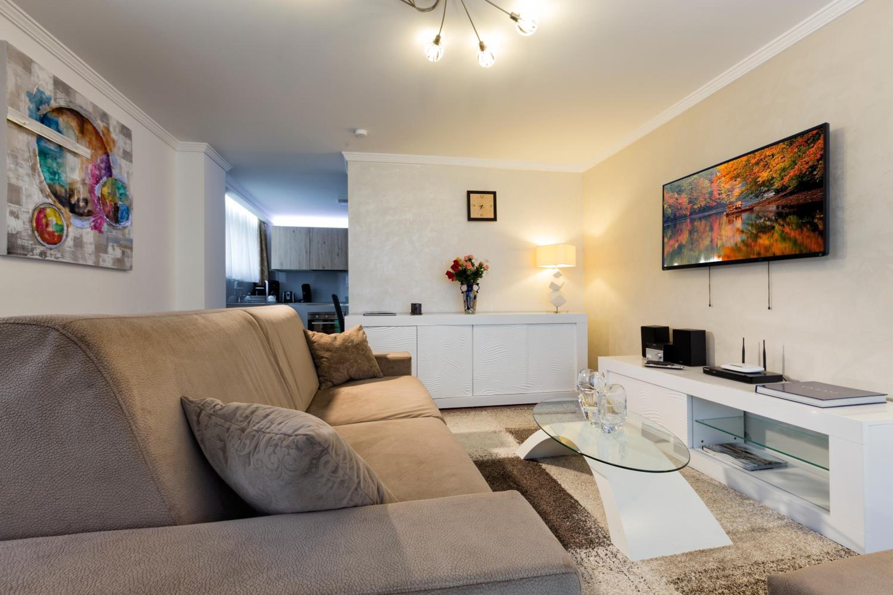 The Queen Luxury Apartments - Villa Vinicia