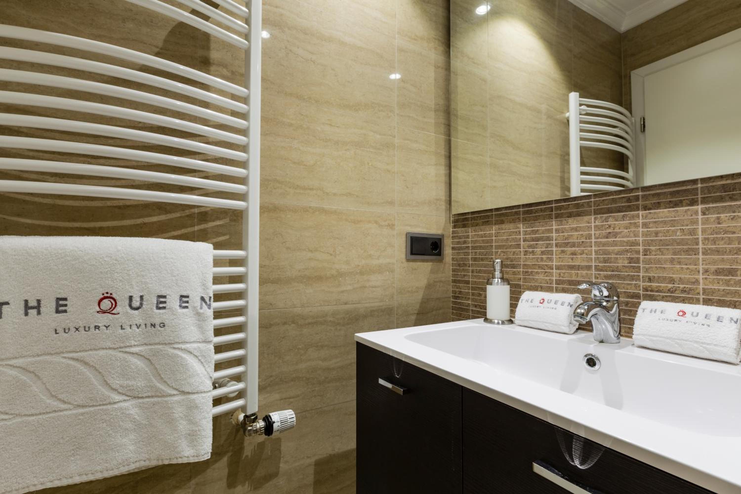 The Queen Luxury Apartments - Villa Vinicia