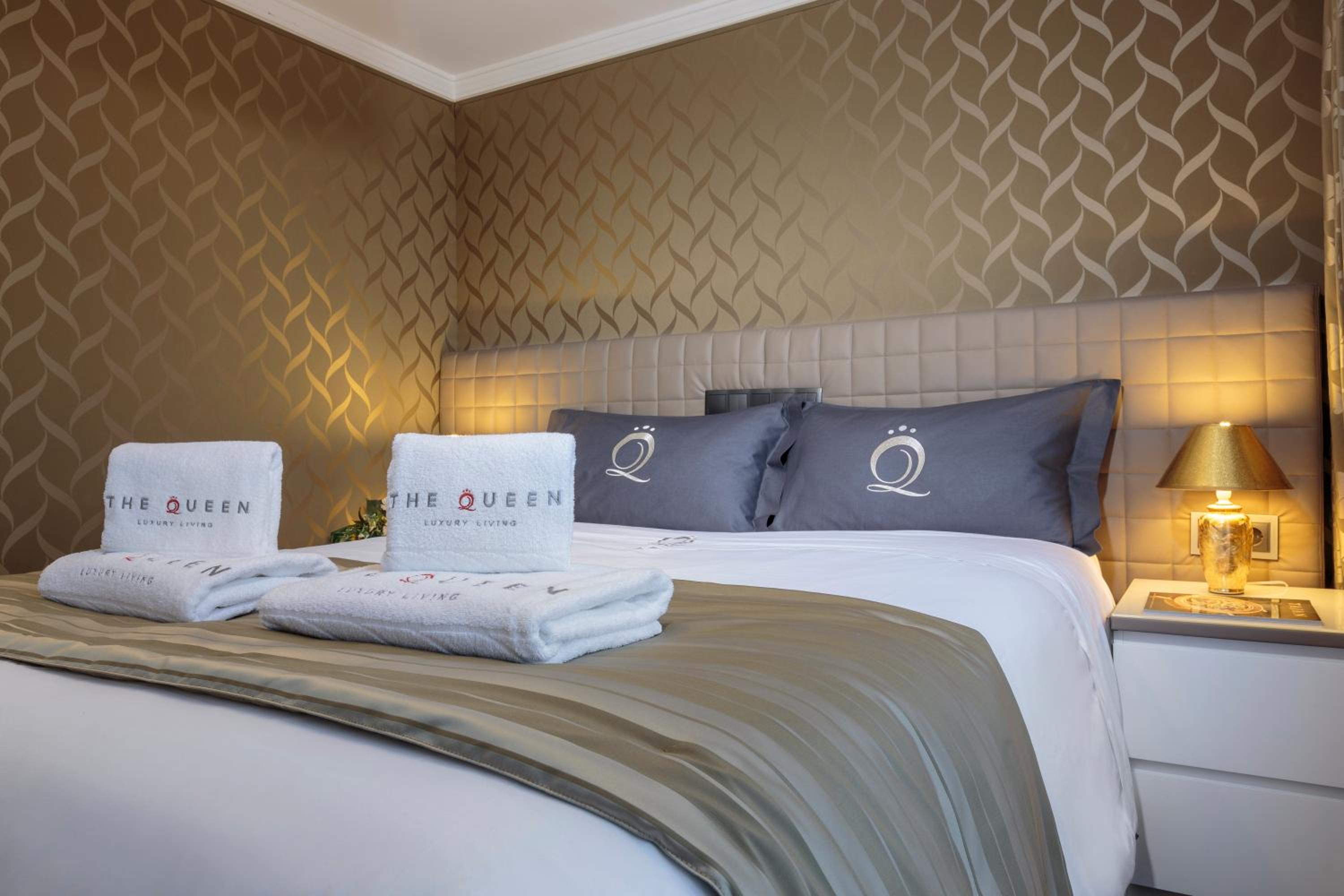 The Queen Luxury Apartments - Villa Vinicia