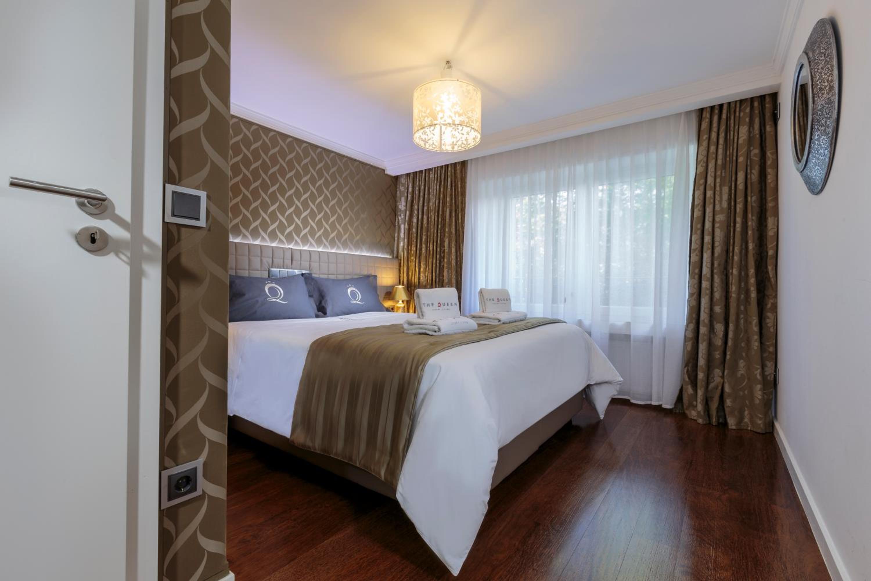The Queen Luxury Apartments - Villa Vinicia