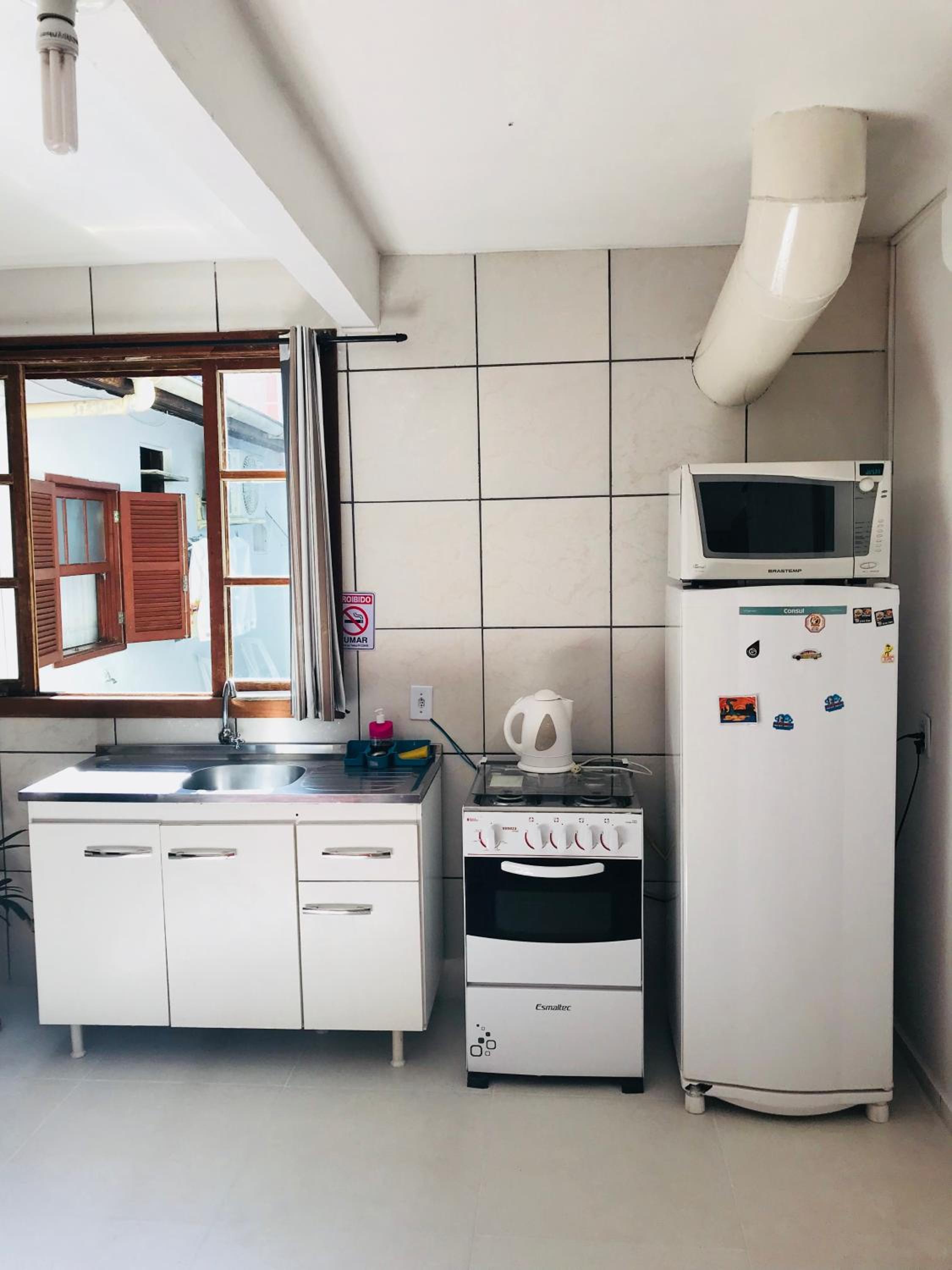 Lagoa da Conceição Apartments AC -cozinha completa-centrinho da lagoa