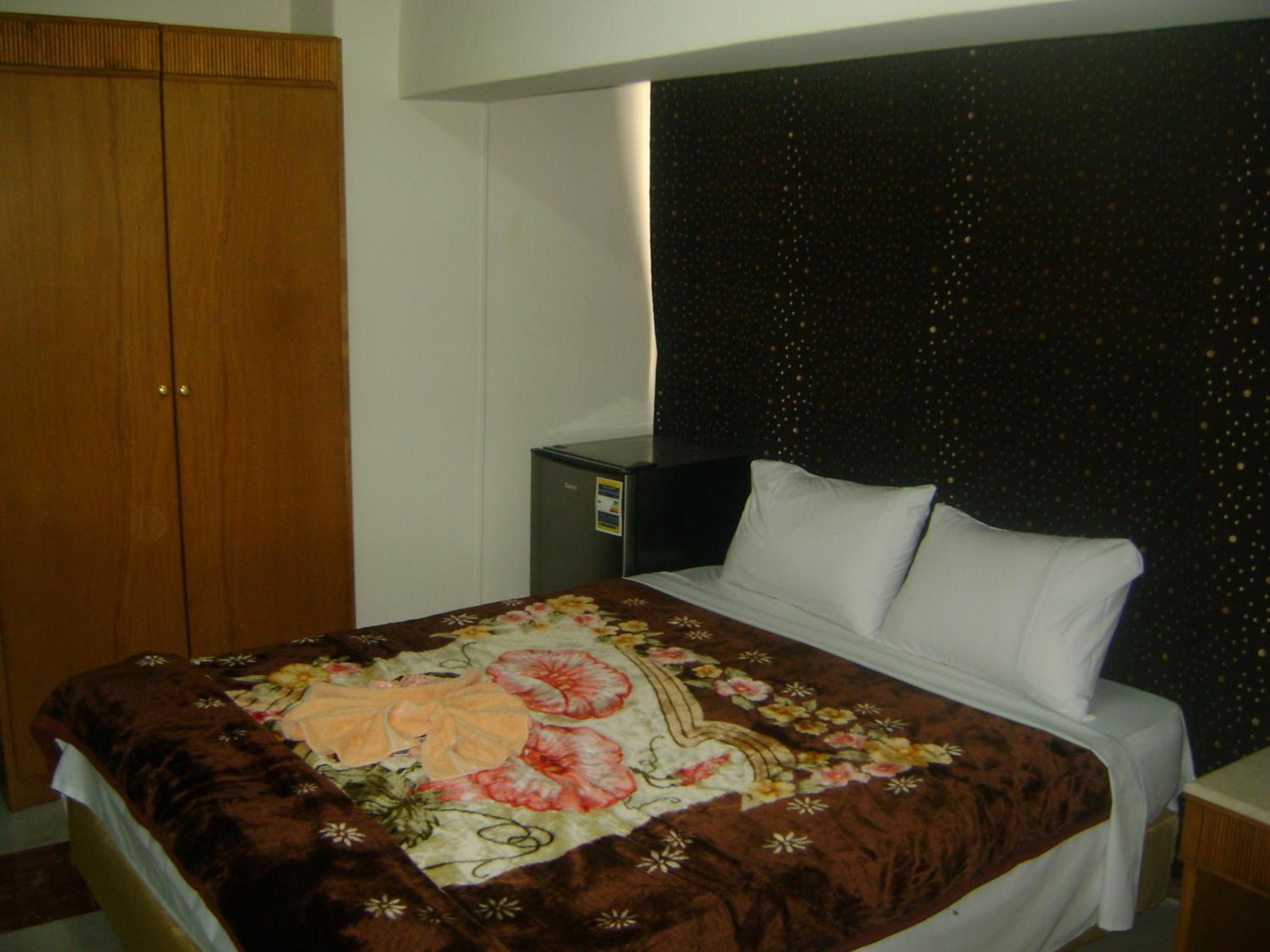 Isis Hostel 2