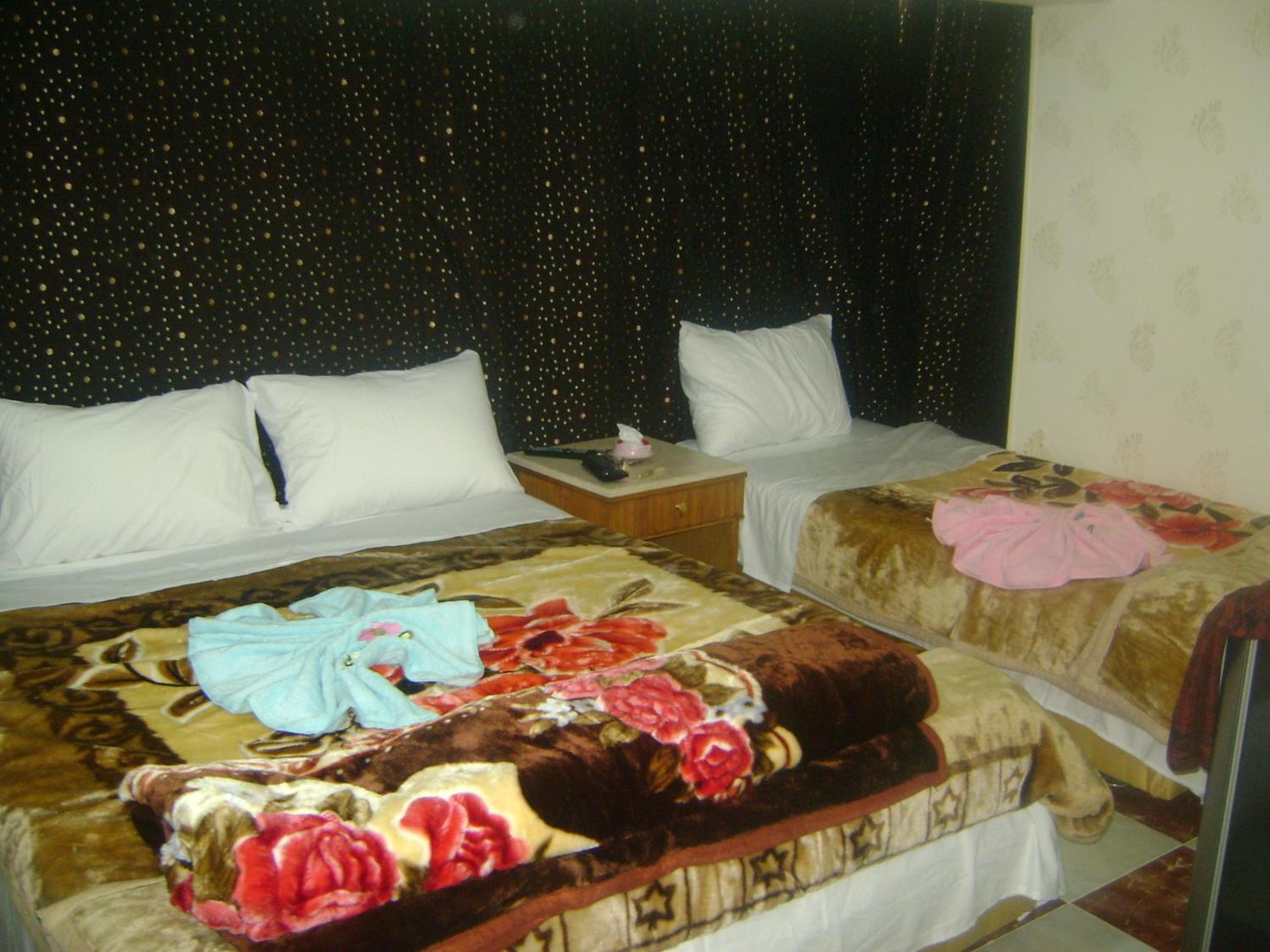 Isis Hostel 2