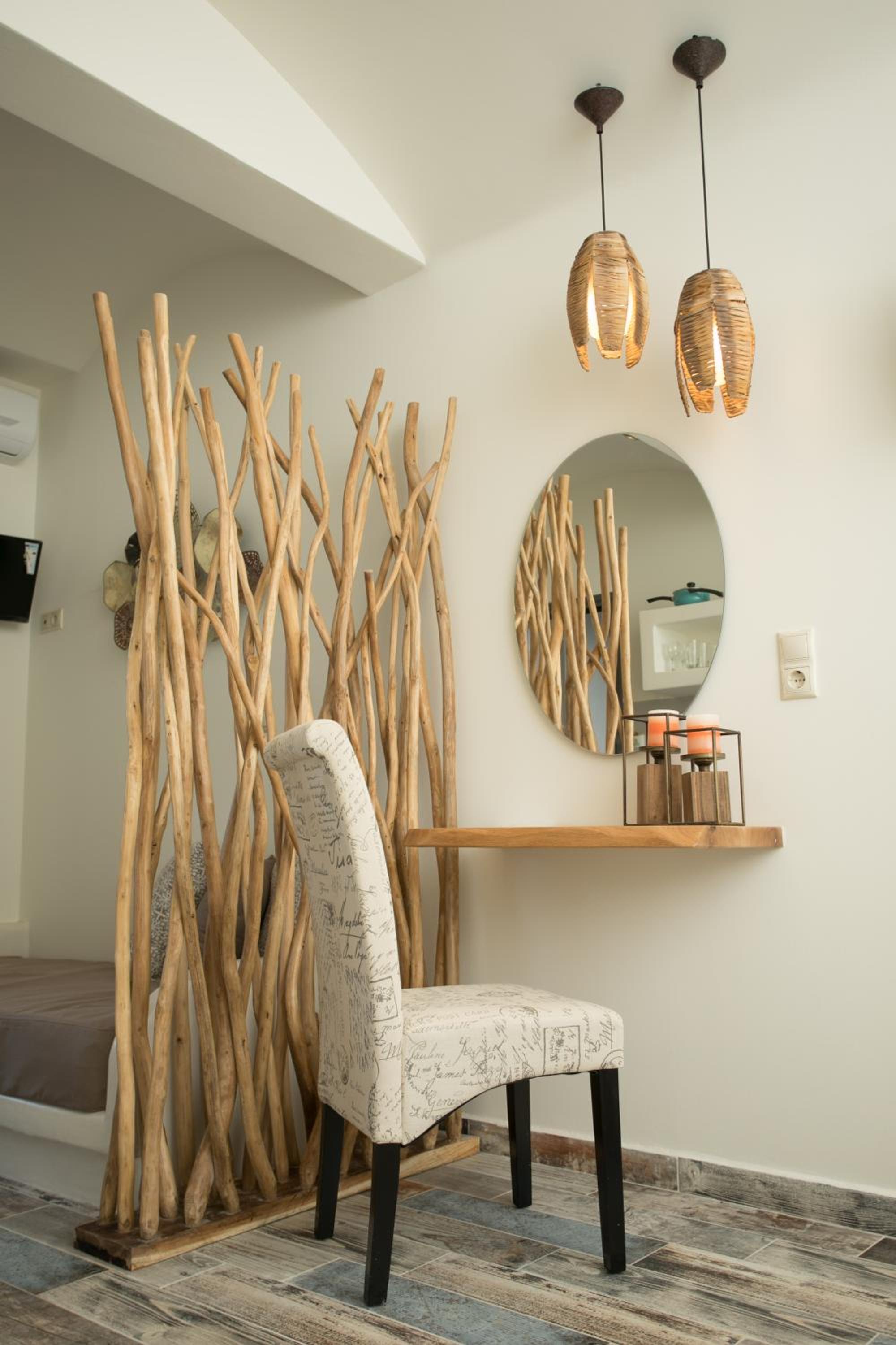 Naxos Petite Studios