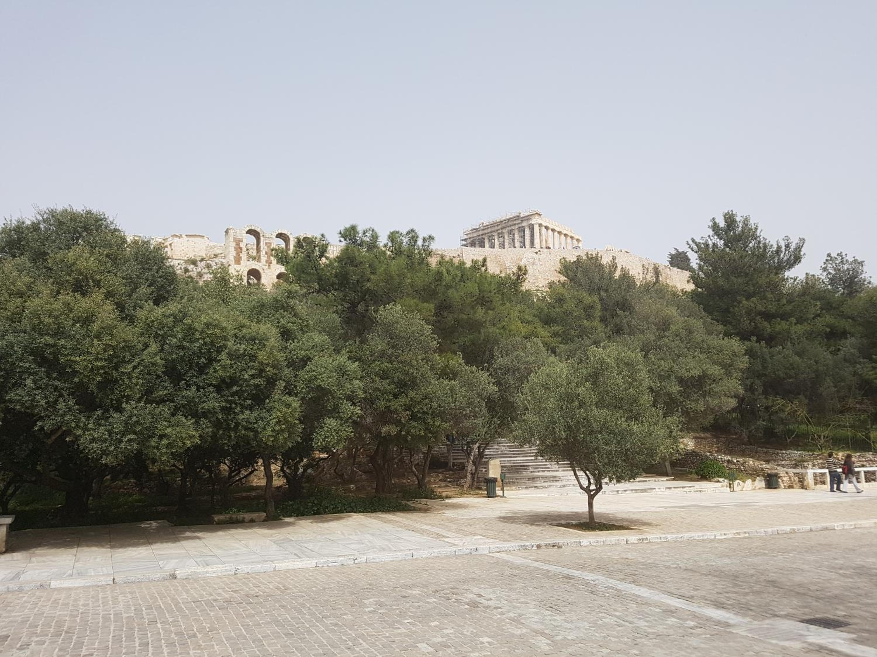 JOHN BEAUTY 50m2, METRO and ACROPOLIS 5'