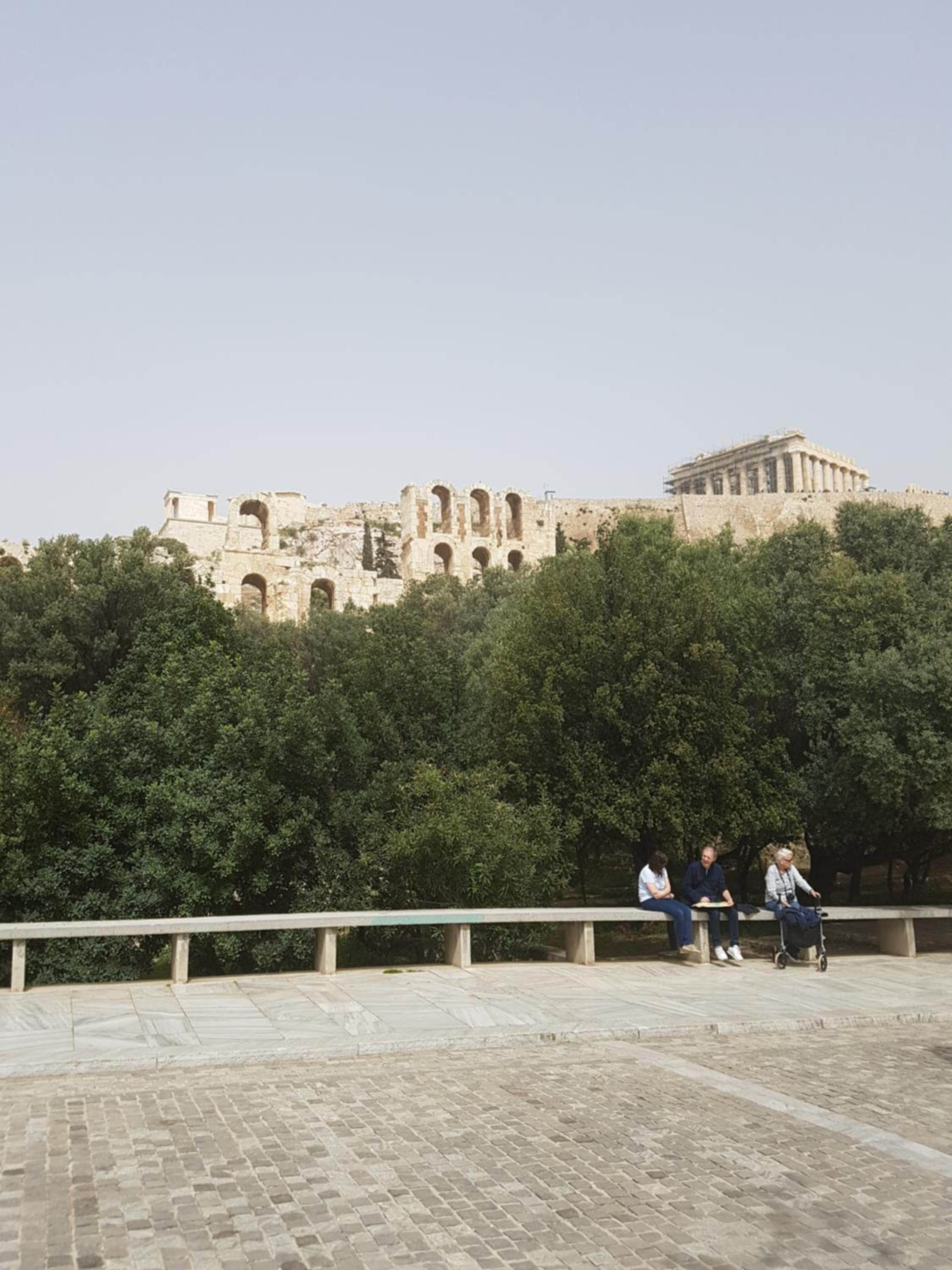 JOHN BEAUTY 50m2, METRO and ACROPOLIS 5'
