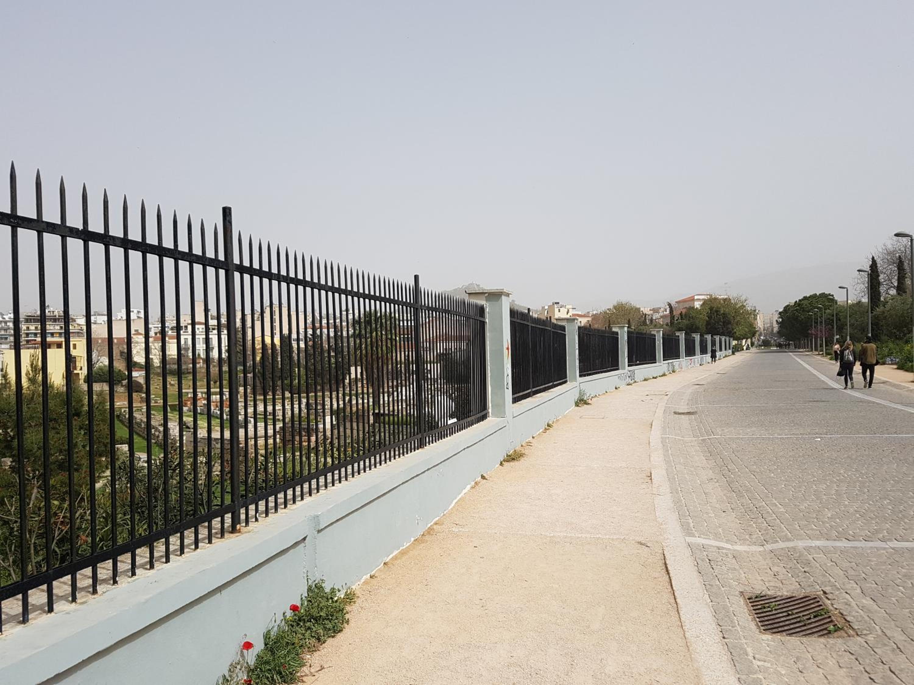 JOHN BEAUTY 50m2, METRO and ACROPOLIS 5'