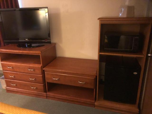 Americas Best Value Inn Seward view 2