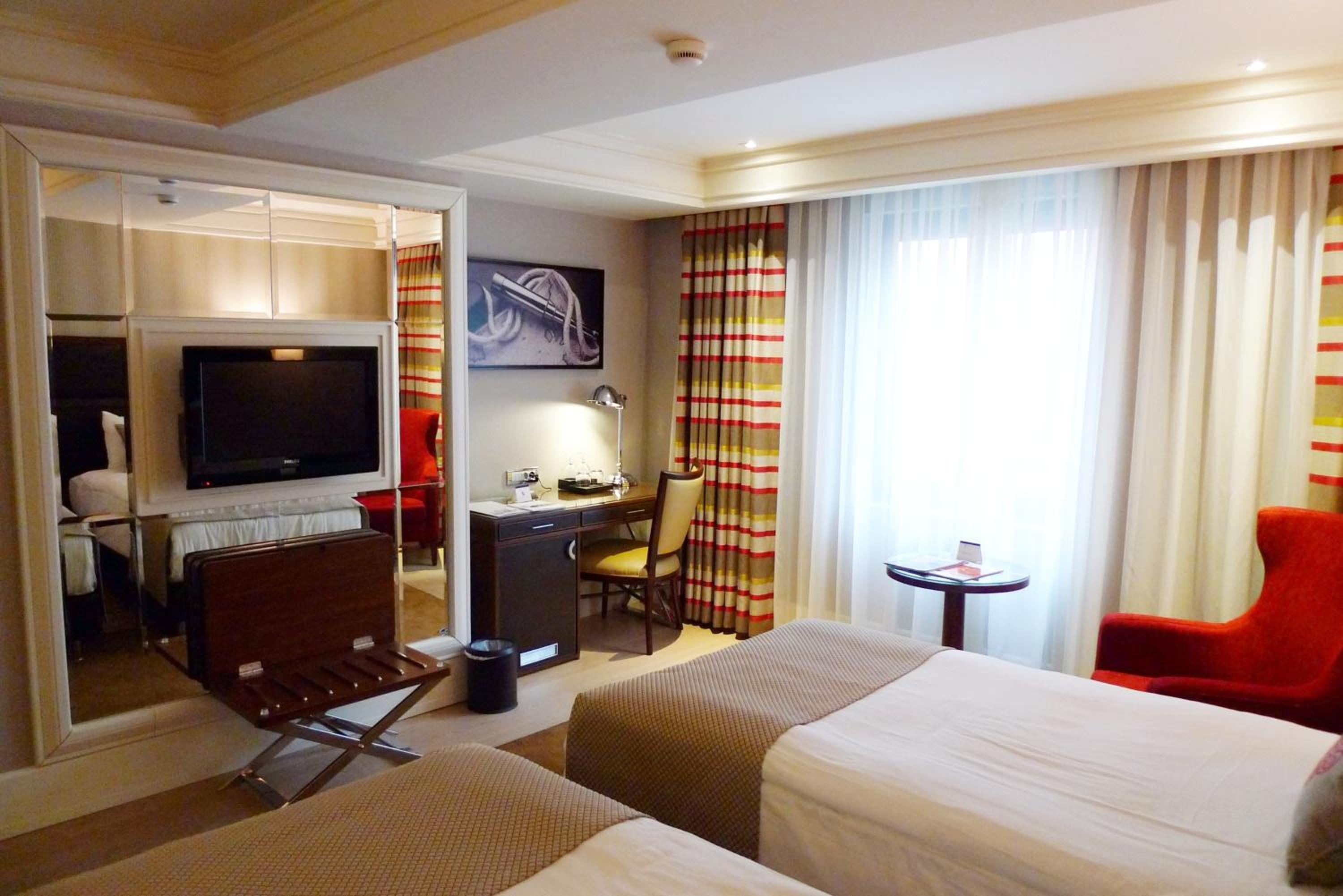 Titanic Comfort Sisli - Image 5
