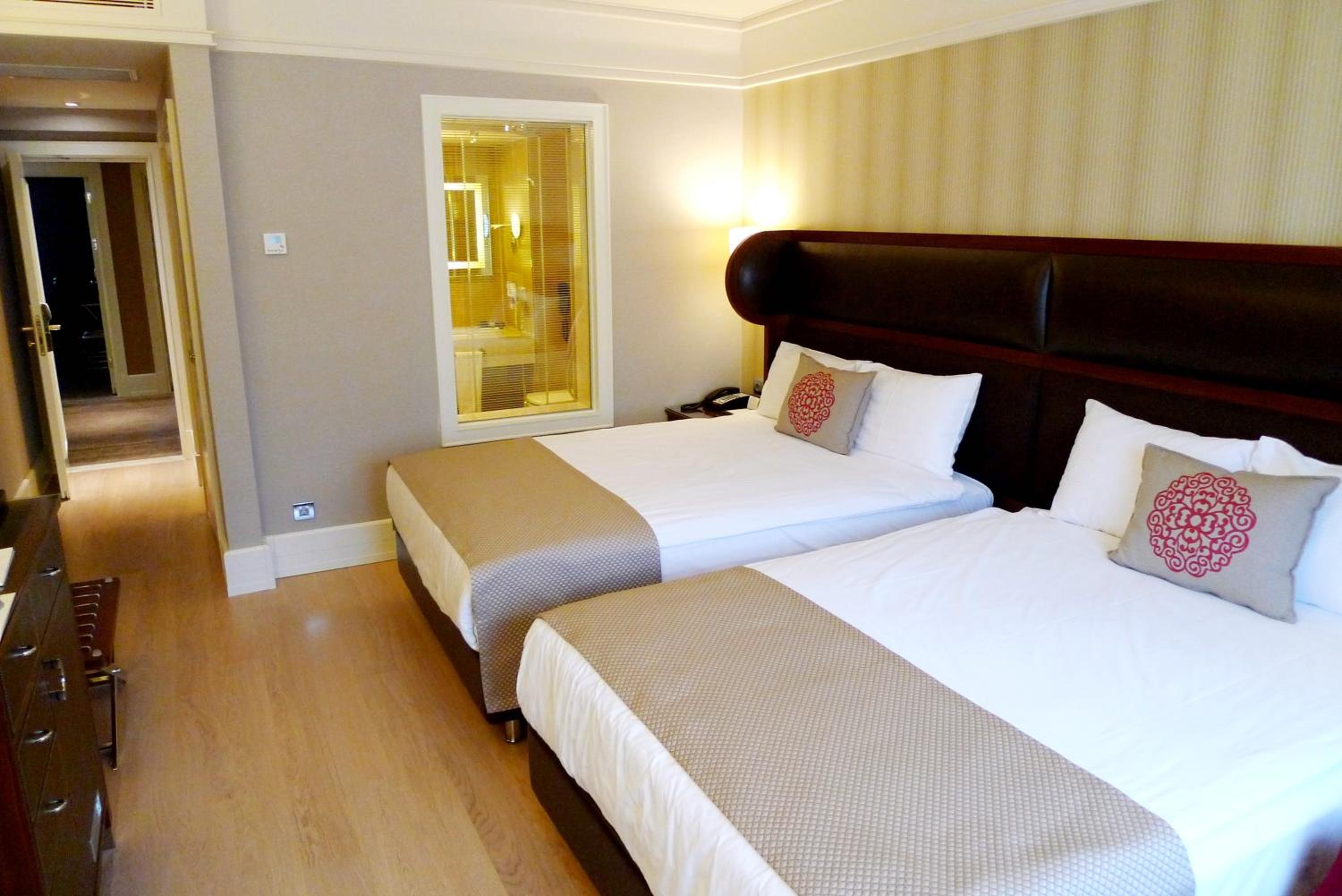 Titanic Comfort Sisli - Image 28