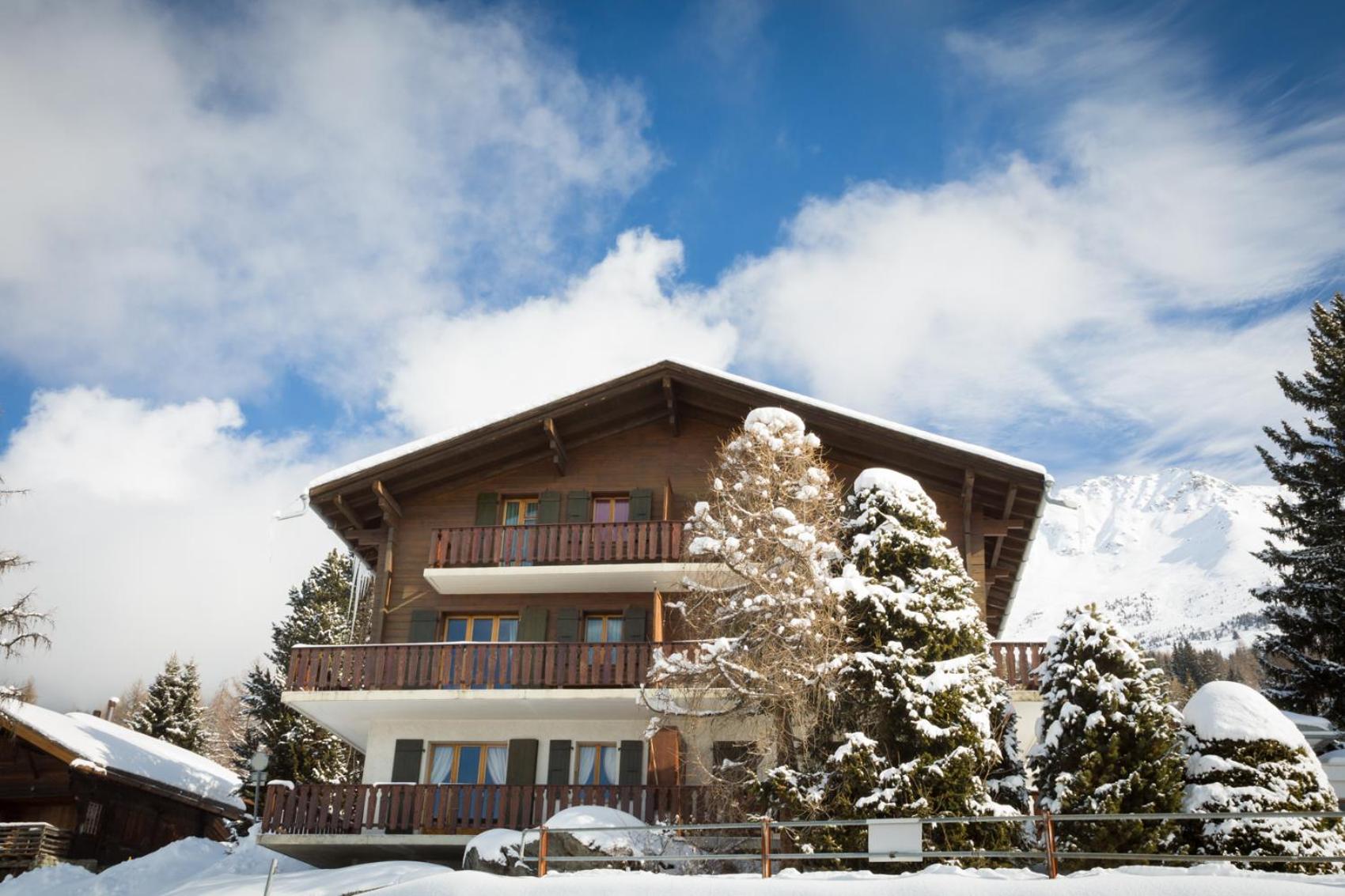 Apartments Roxes view 3