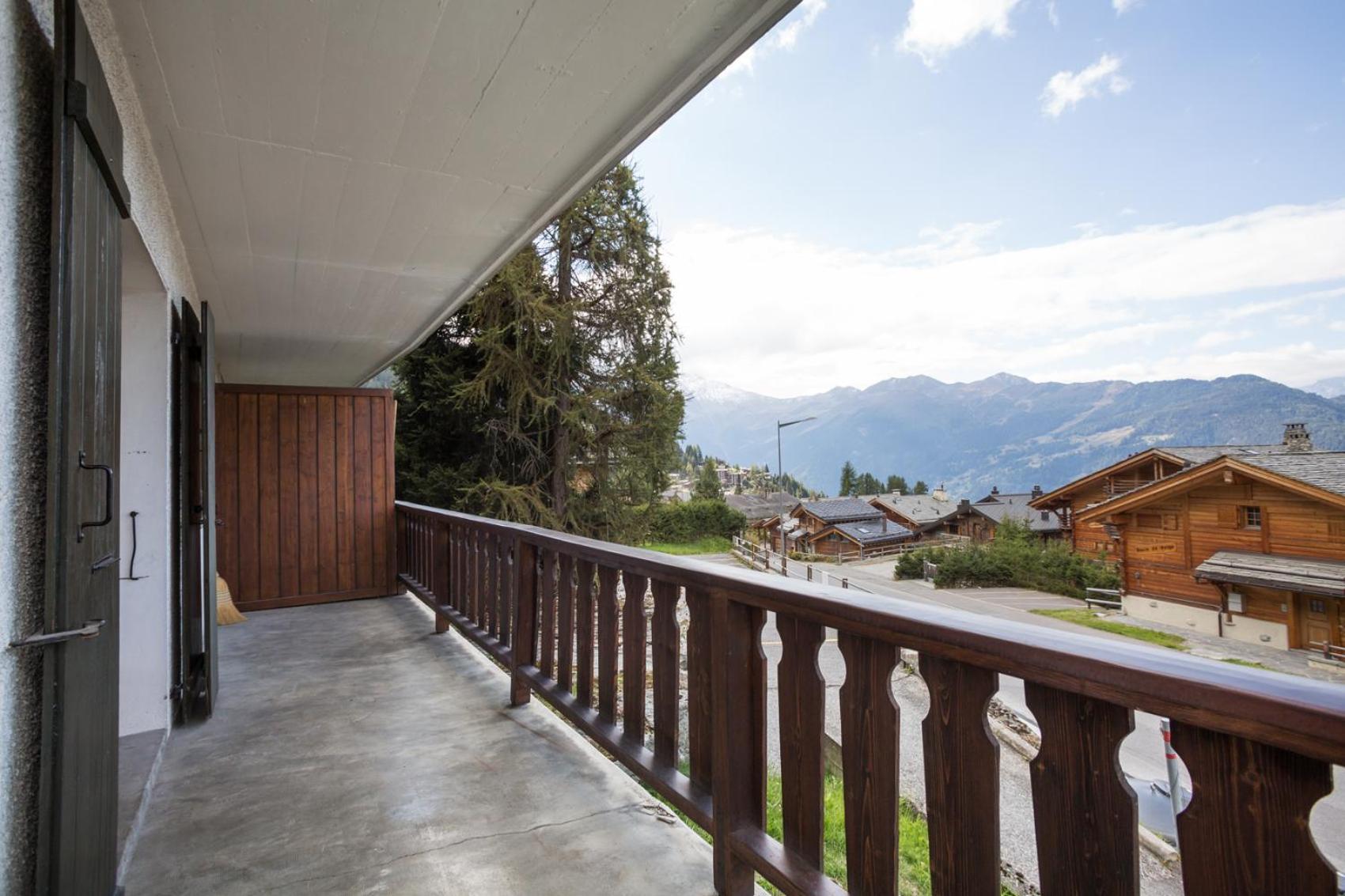 Apartments Roxes view 2