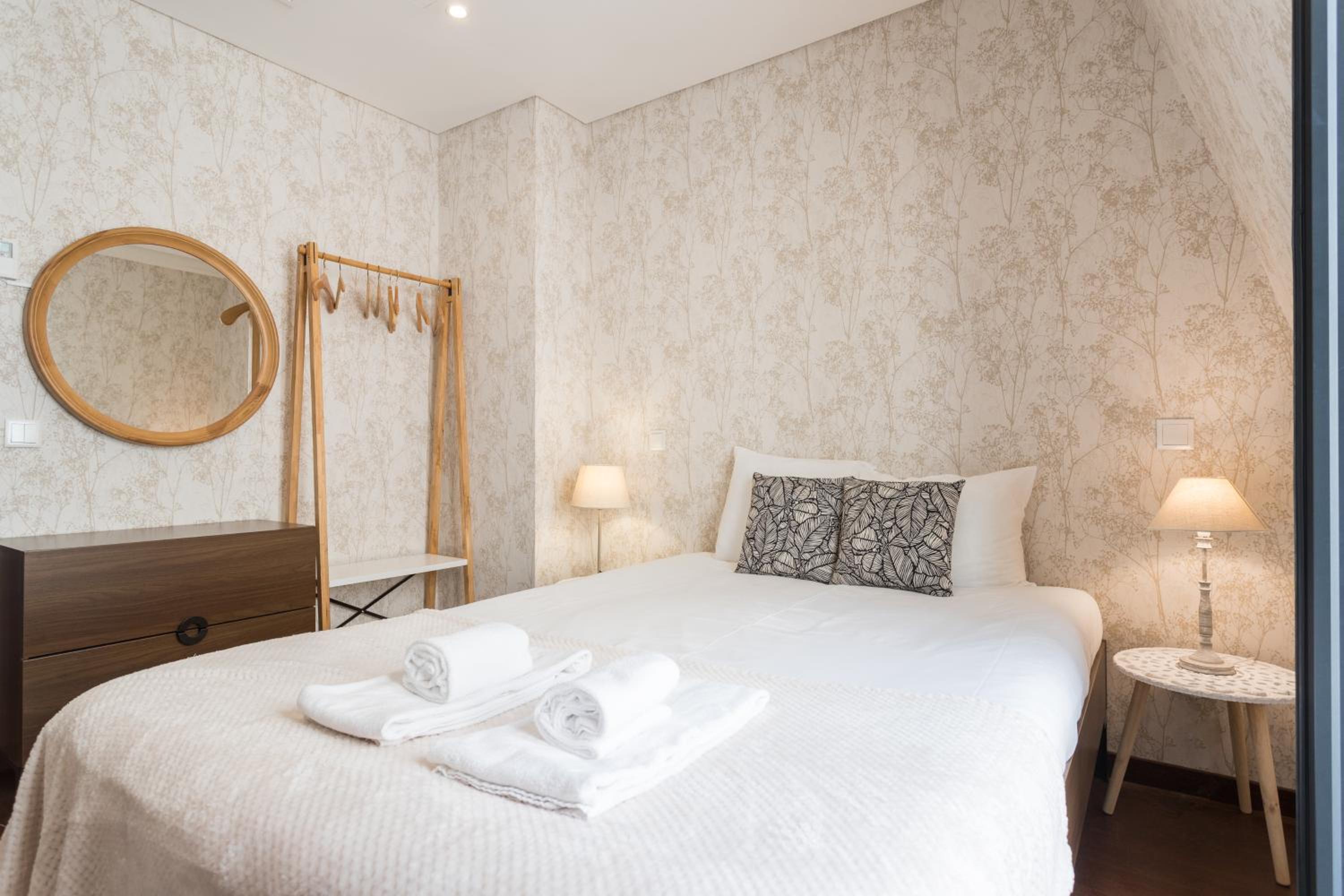 Rossio Penthouse Three-Bedroom Apartment w/ River View and Parking - by LU Holidays