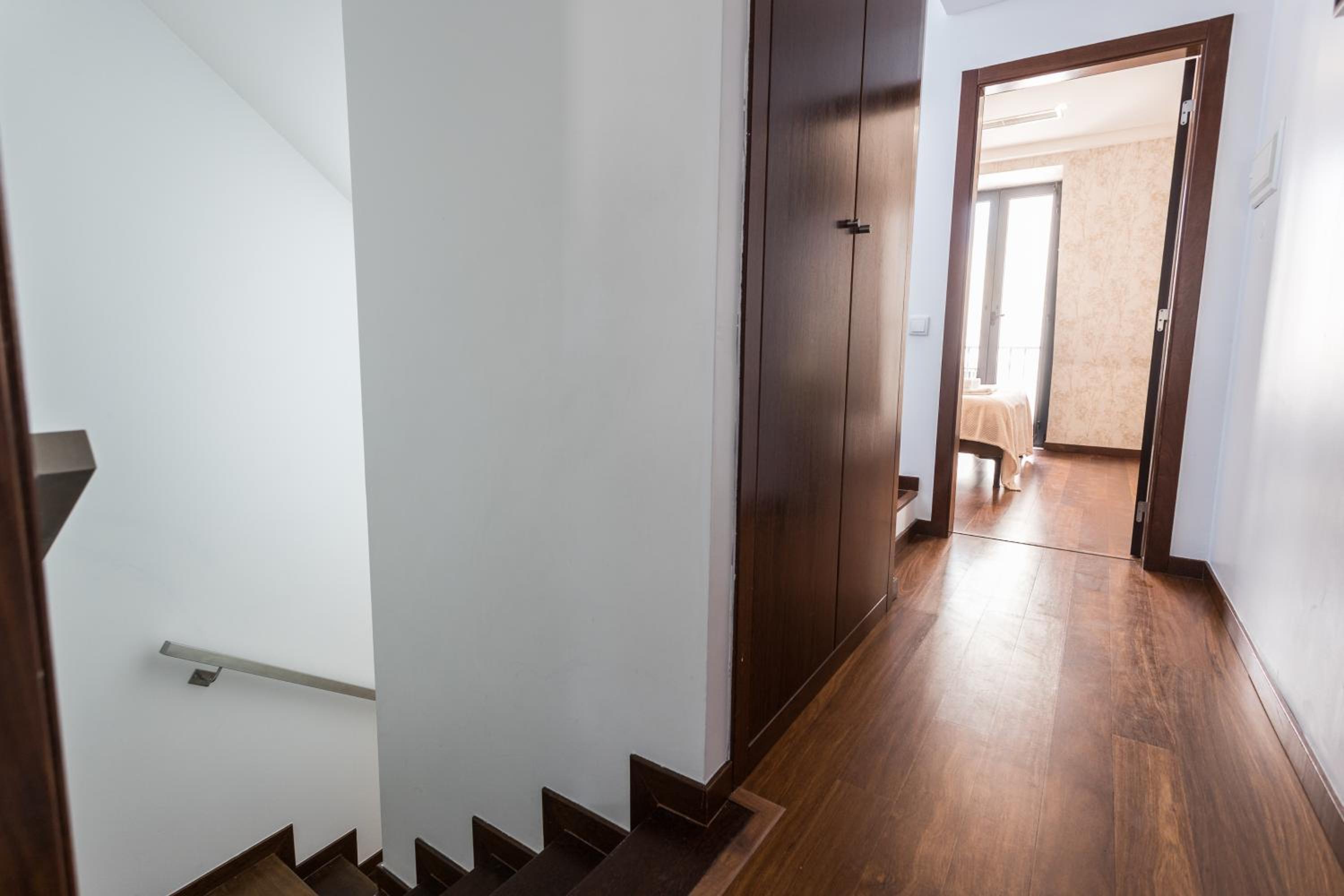 Rossio Penthouse Three-Bedroom Apartment w/ River View and Parking - by LU Holidays