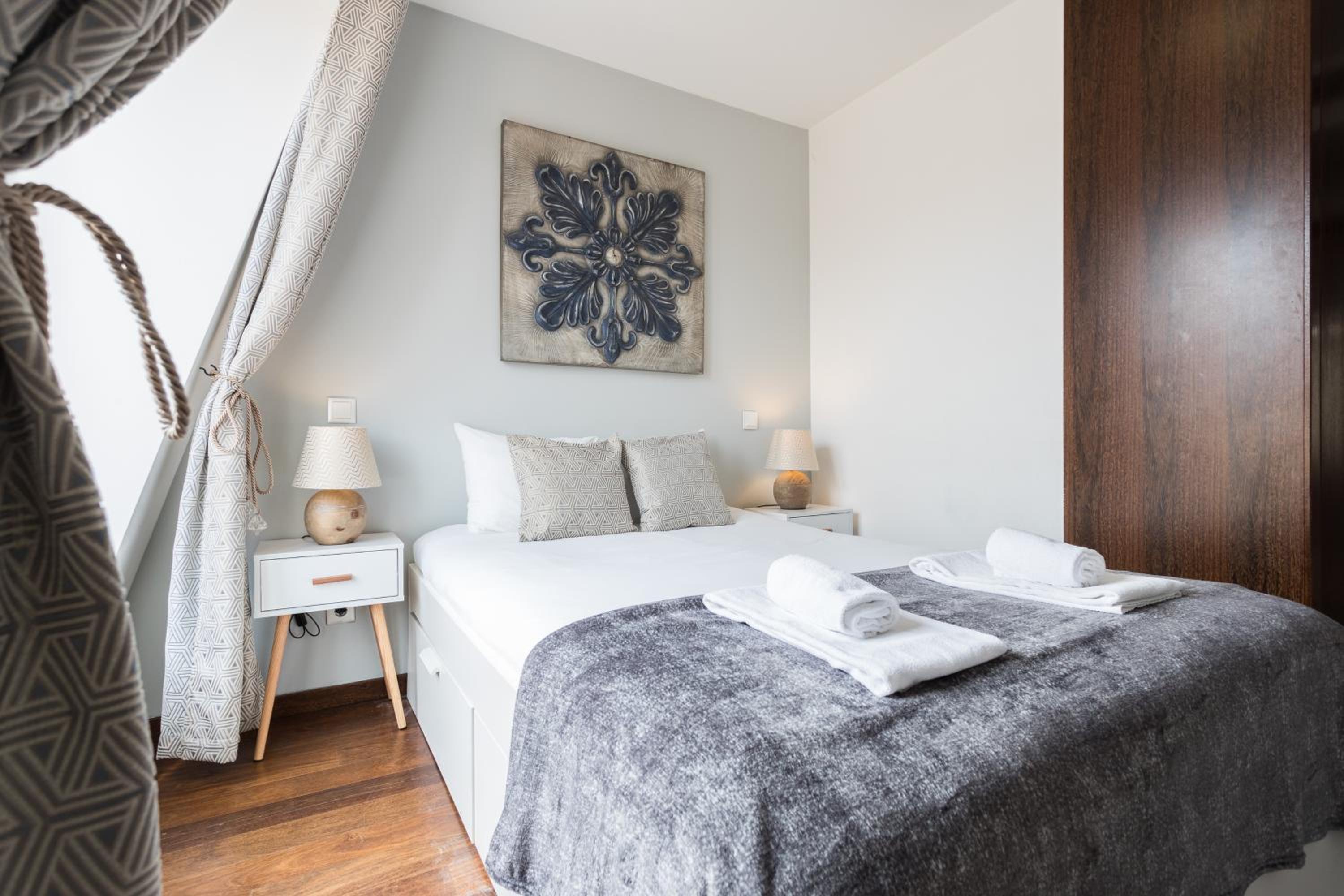 Rossio Penthouse Three-Bedroom Apartment w/ River View and Parking - by LU Holidays