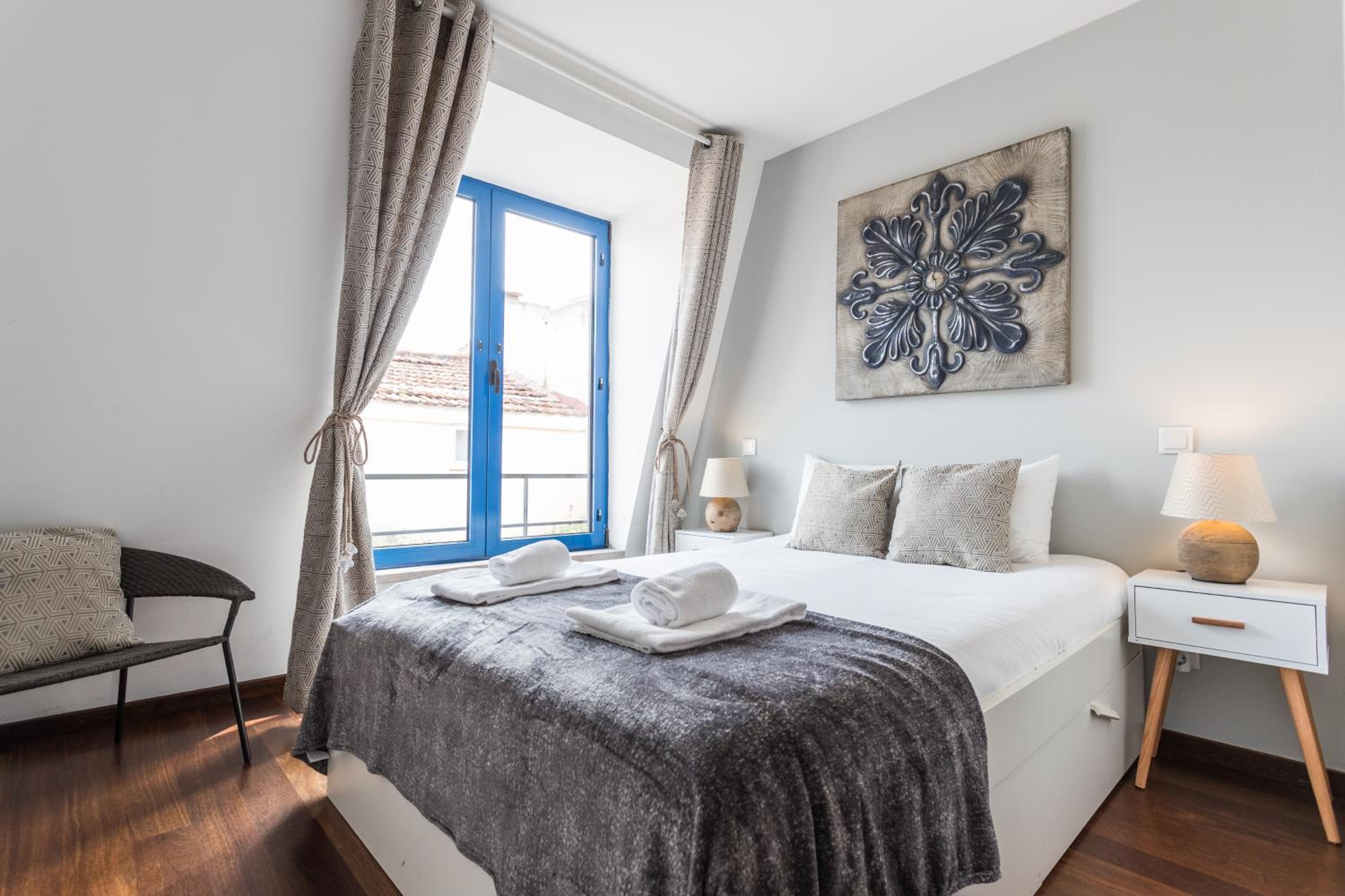 Rossio Penthouse Three-Bedroom Apartment w/ River View and Parking - by LU Holidays
