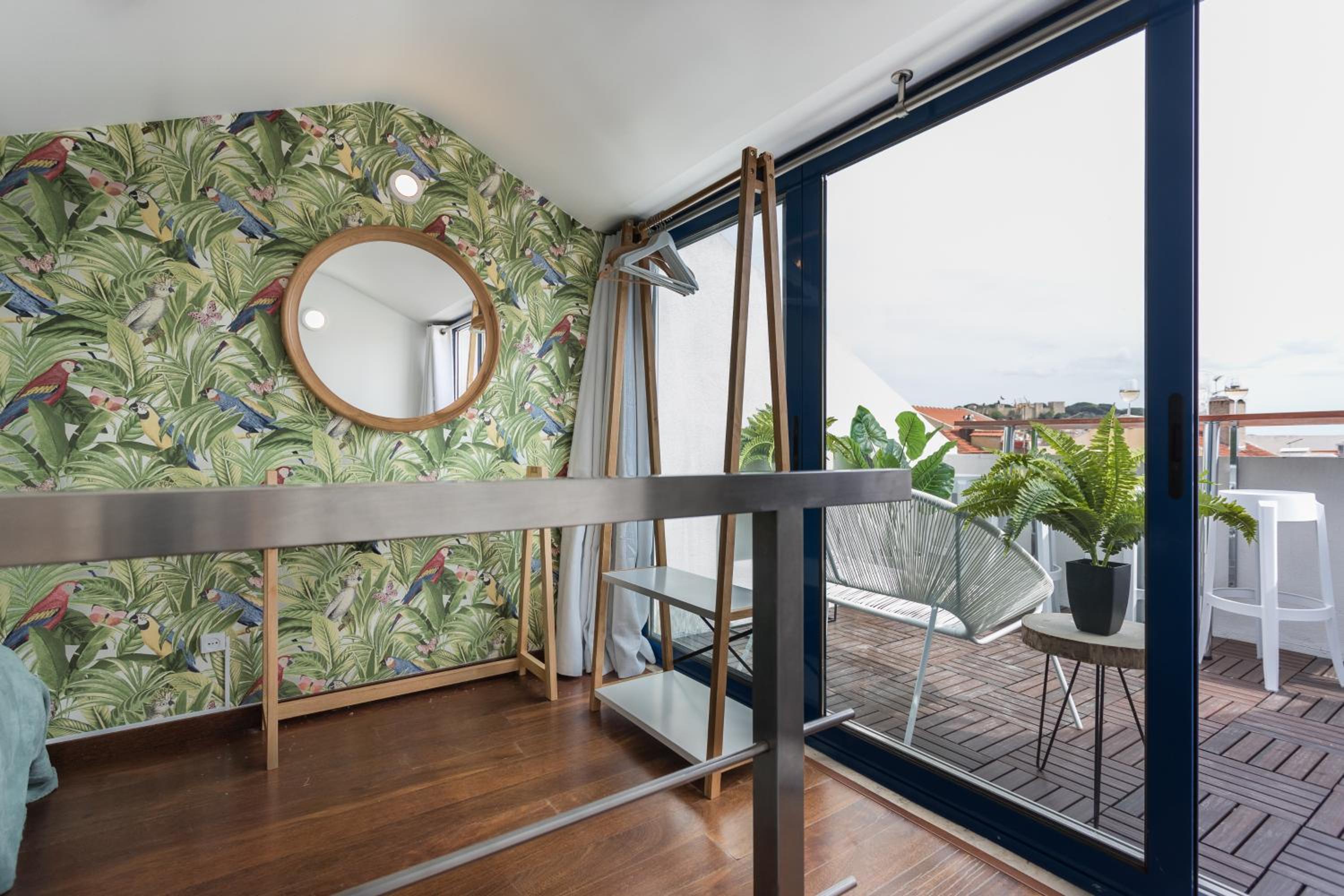 Rossio Penthouse Three-Bedroom Apartment w/ River View and Parking - by LU Holidays