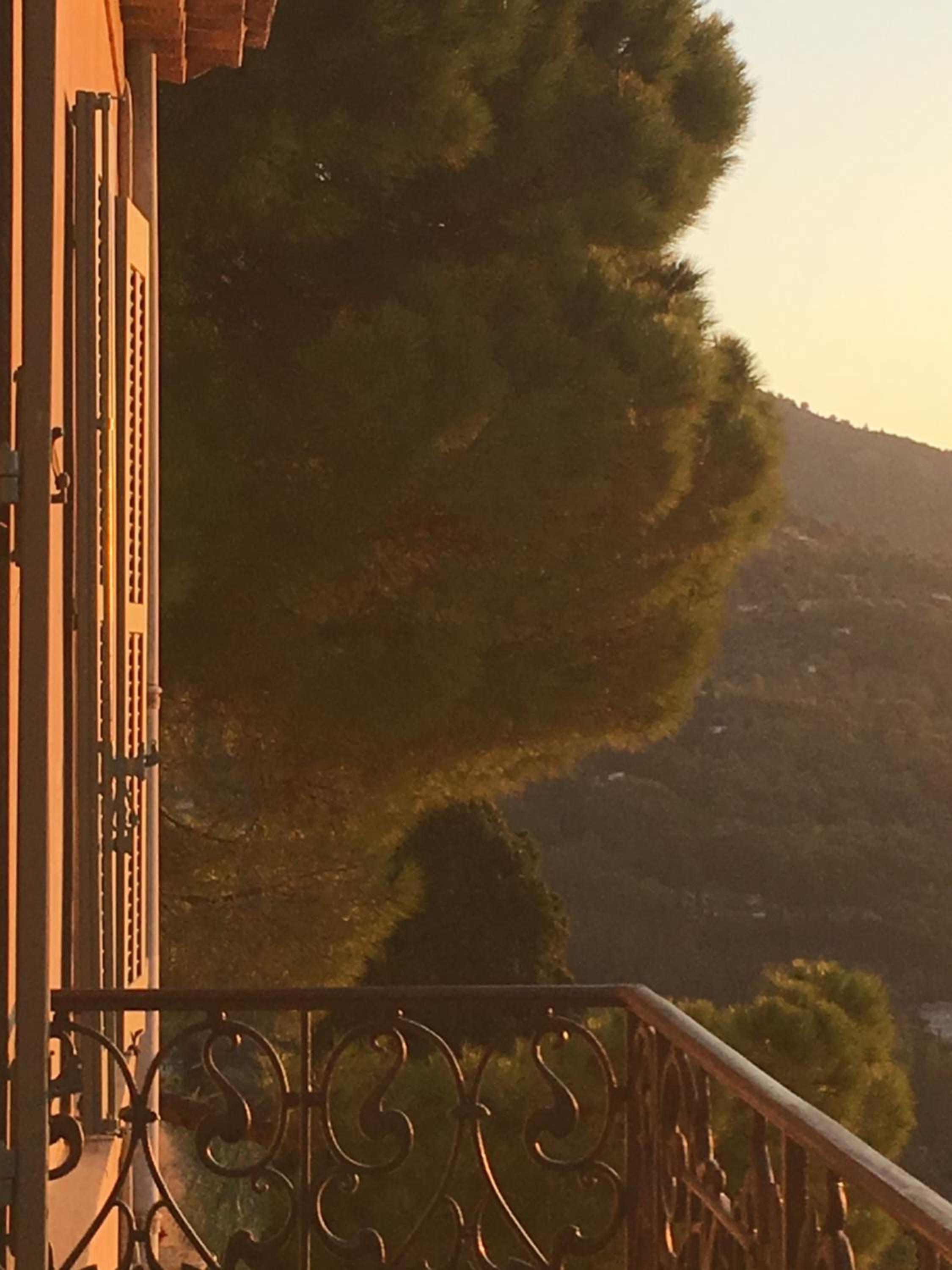 balcony