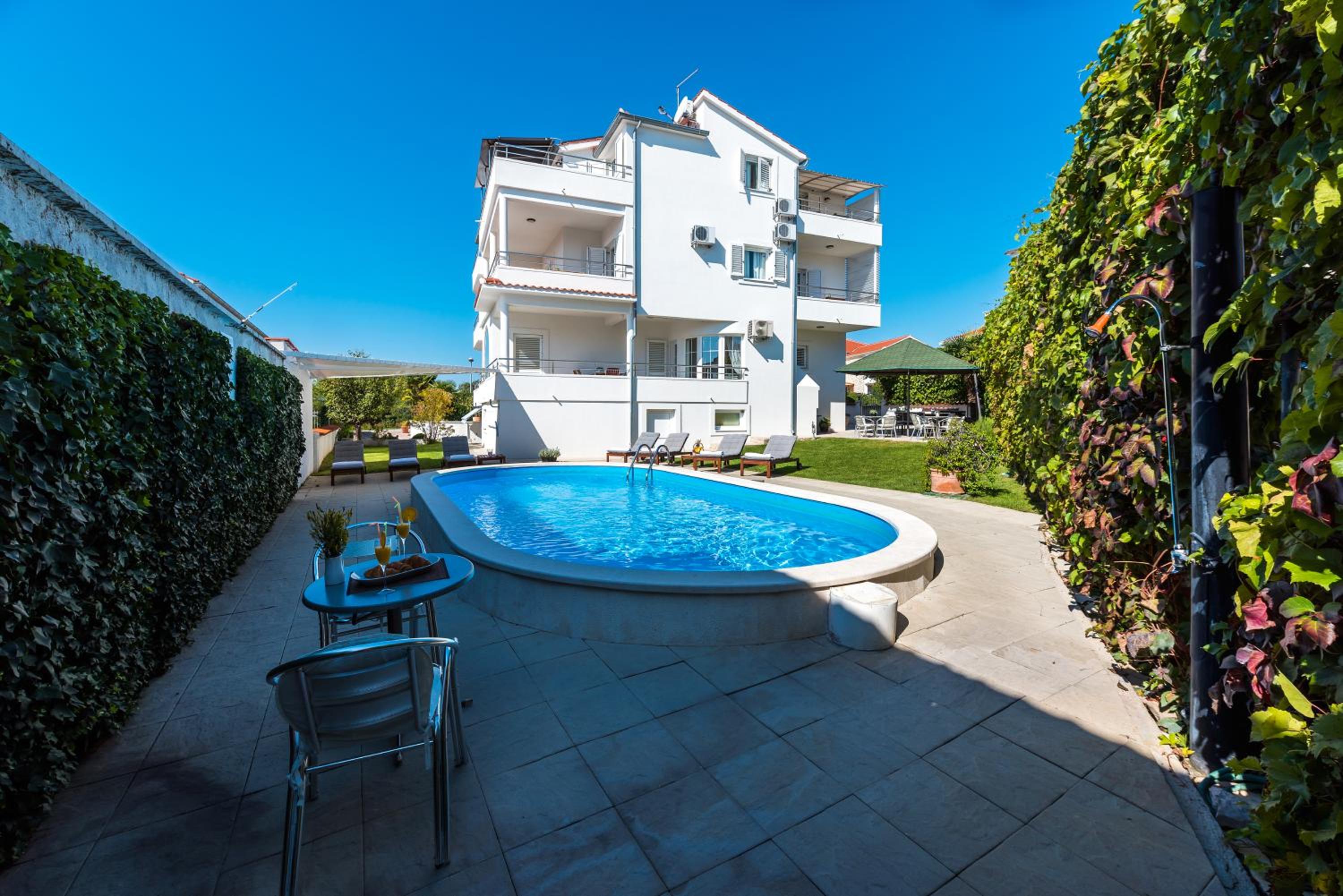 Seaview Apartments Tihi II view 3