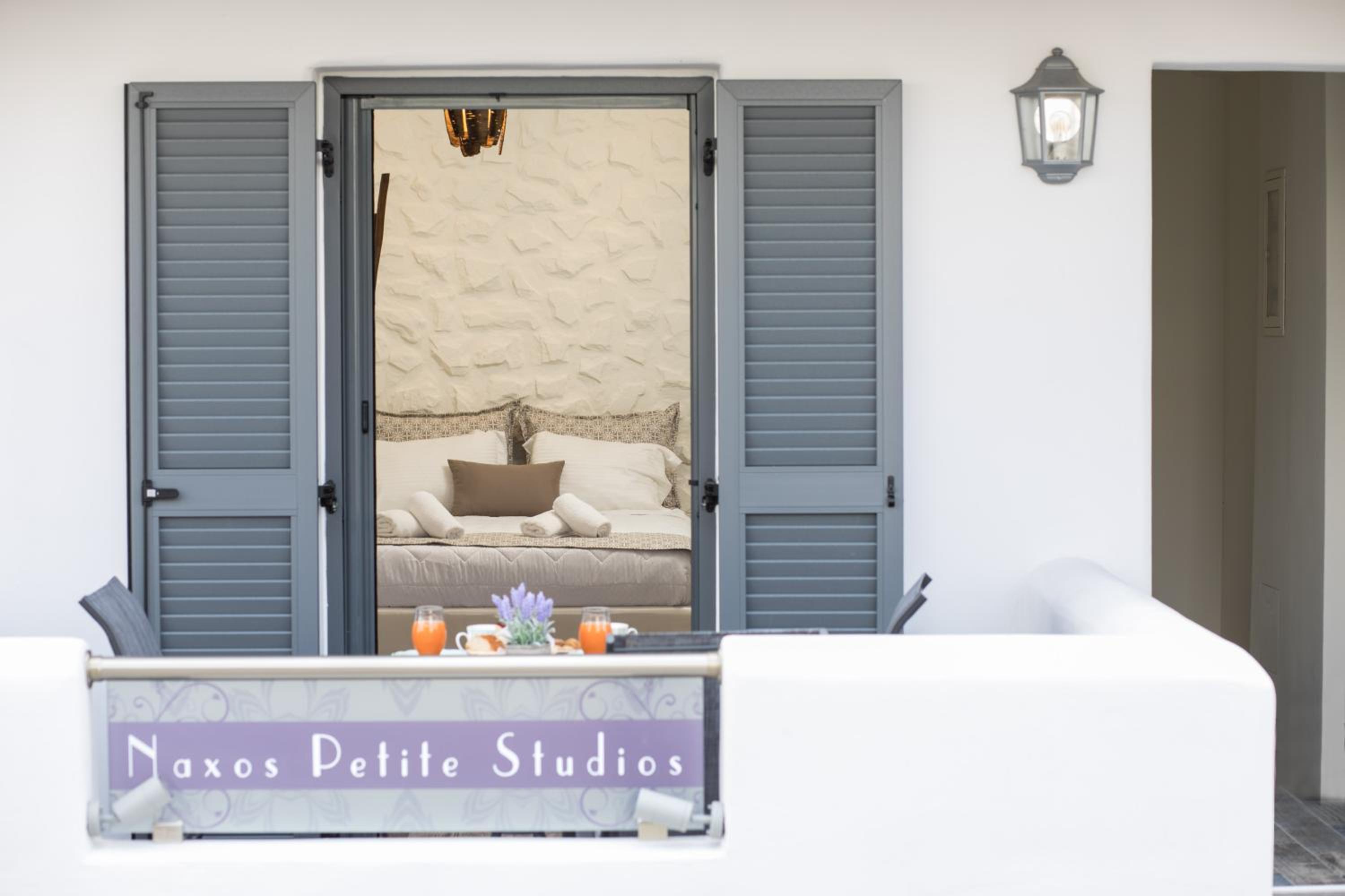 Naxos Petite Studios