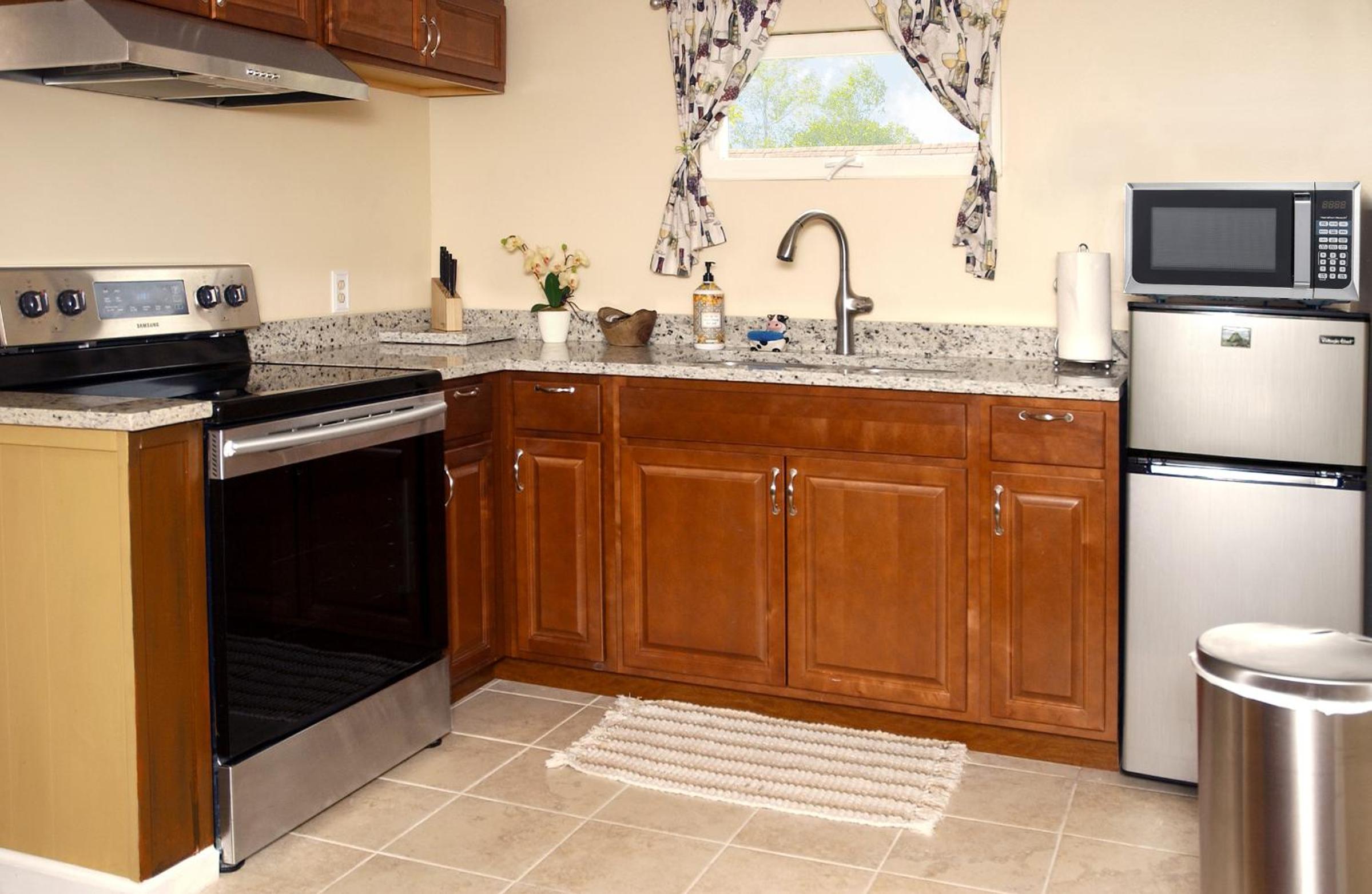 Victorian Luxury One Bedroom Apartment view 5