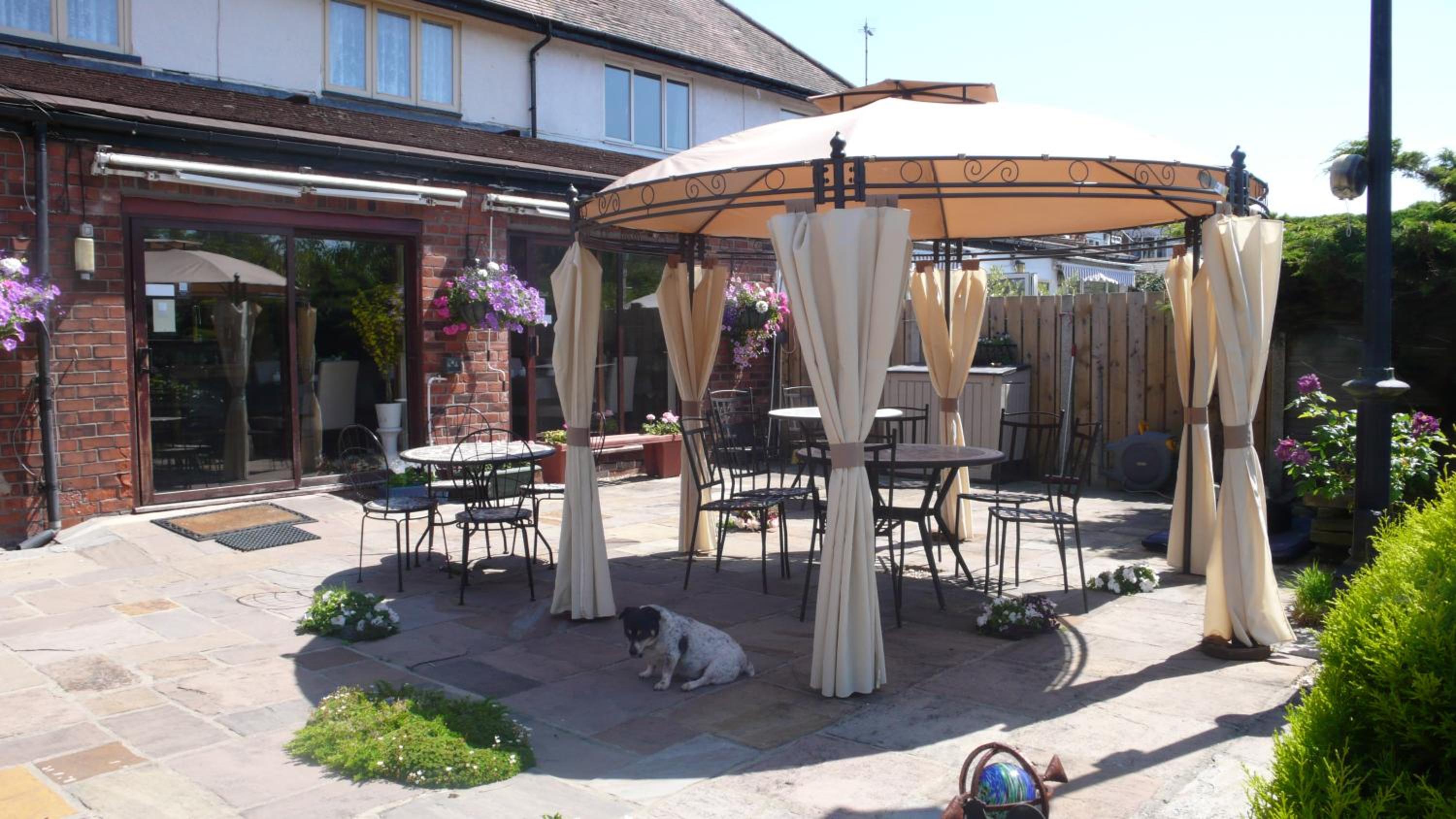 Acorn Guest House in Hull
