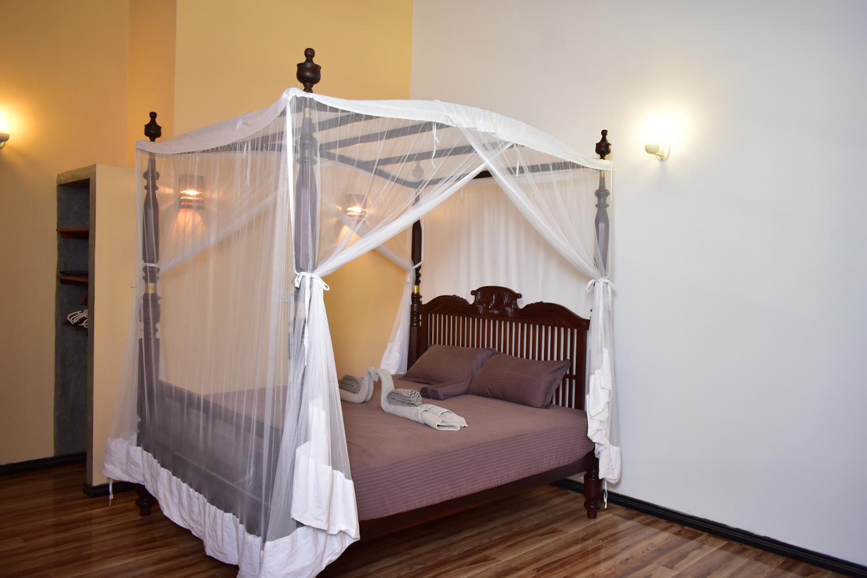 Thambili Cabanas