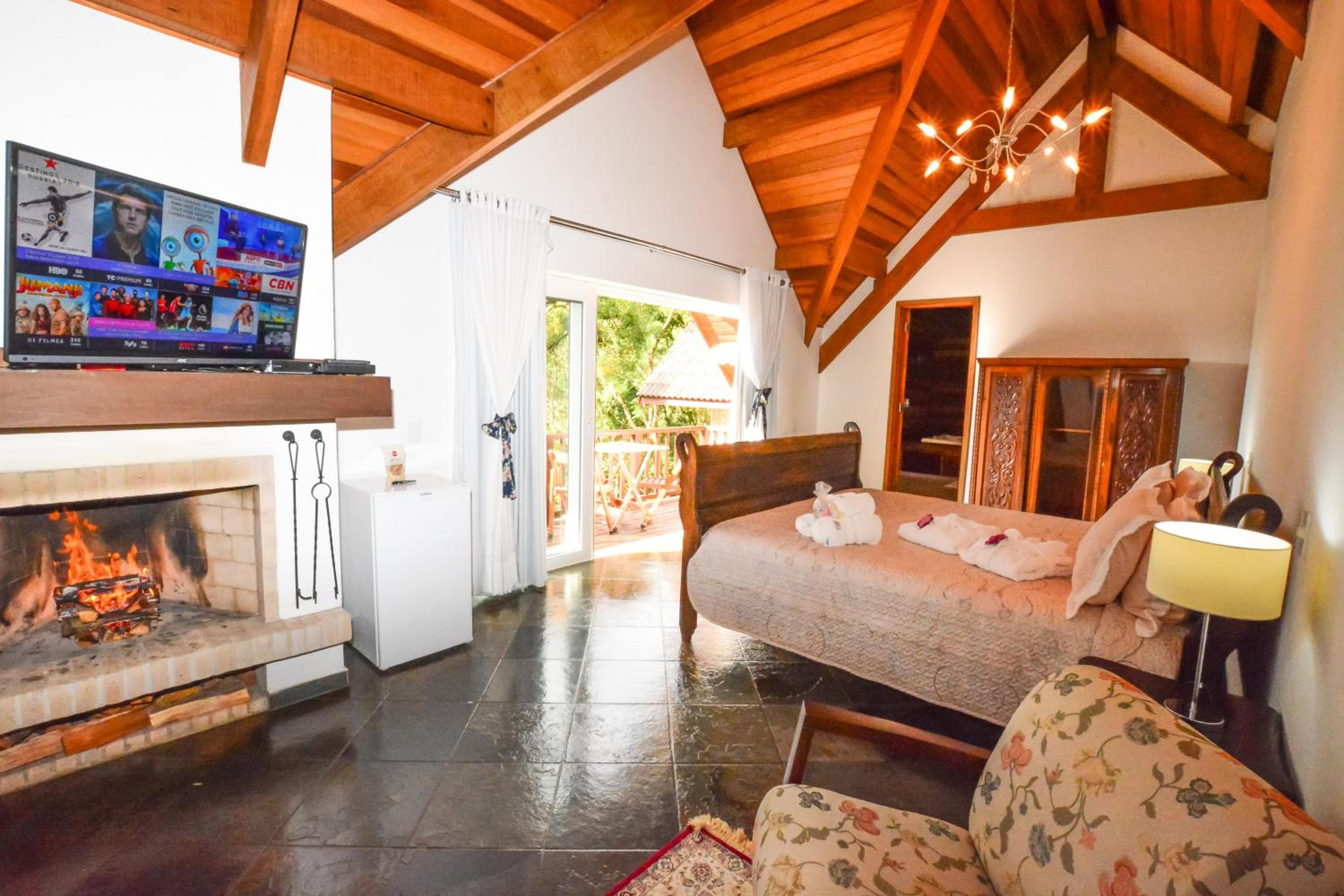 La Réserve Suites