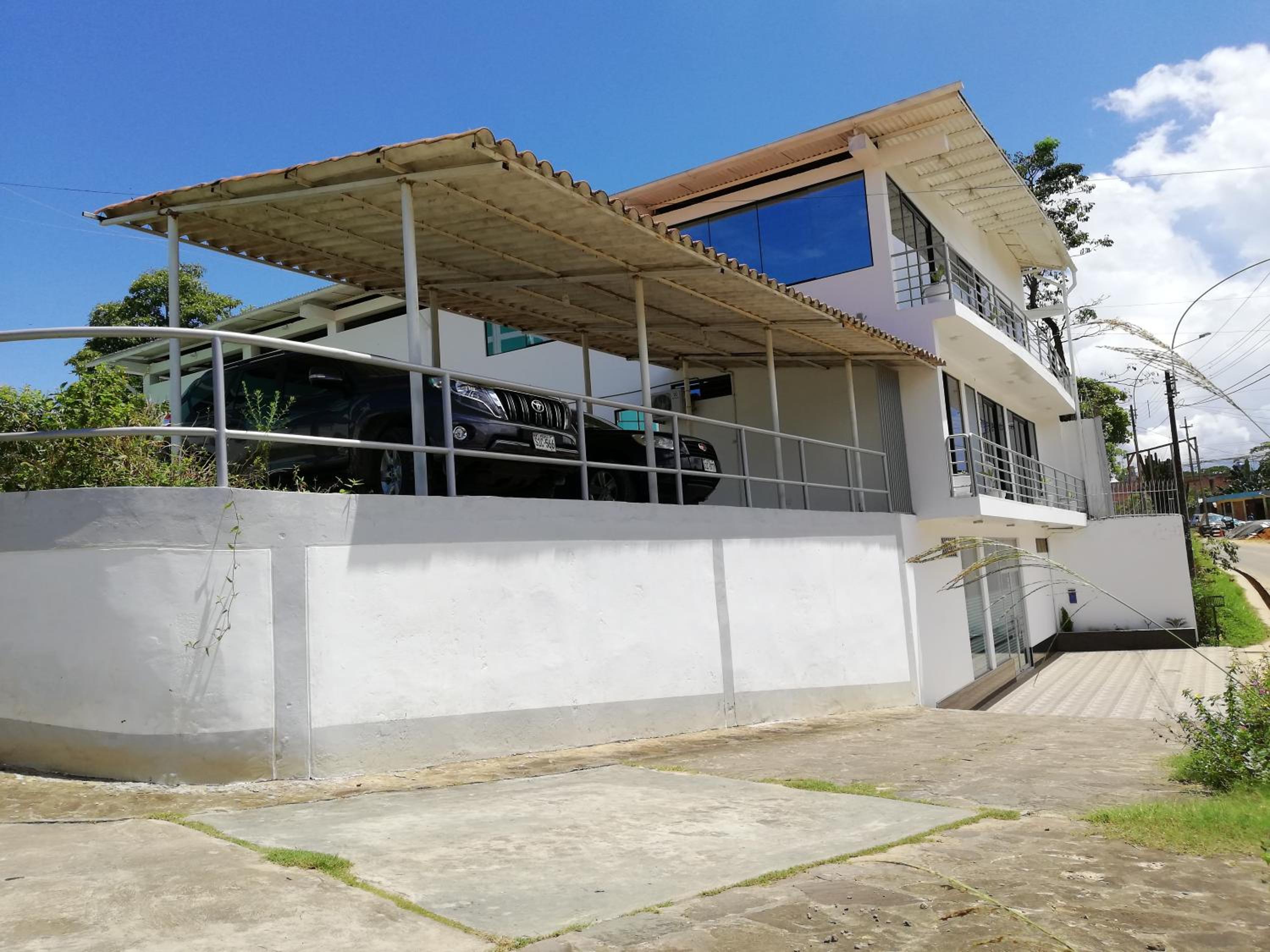 Hostal Cordillera Azul