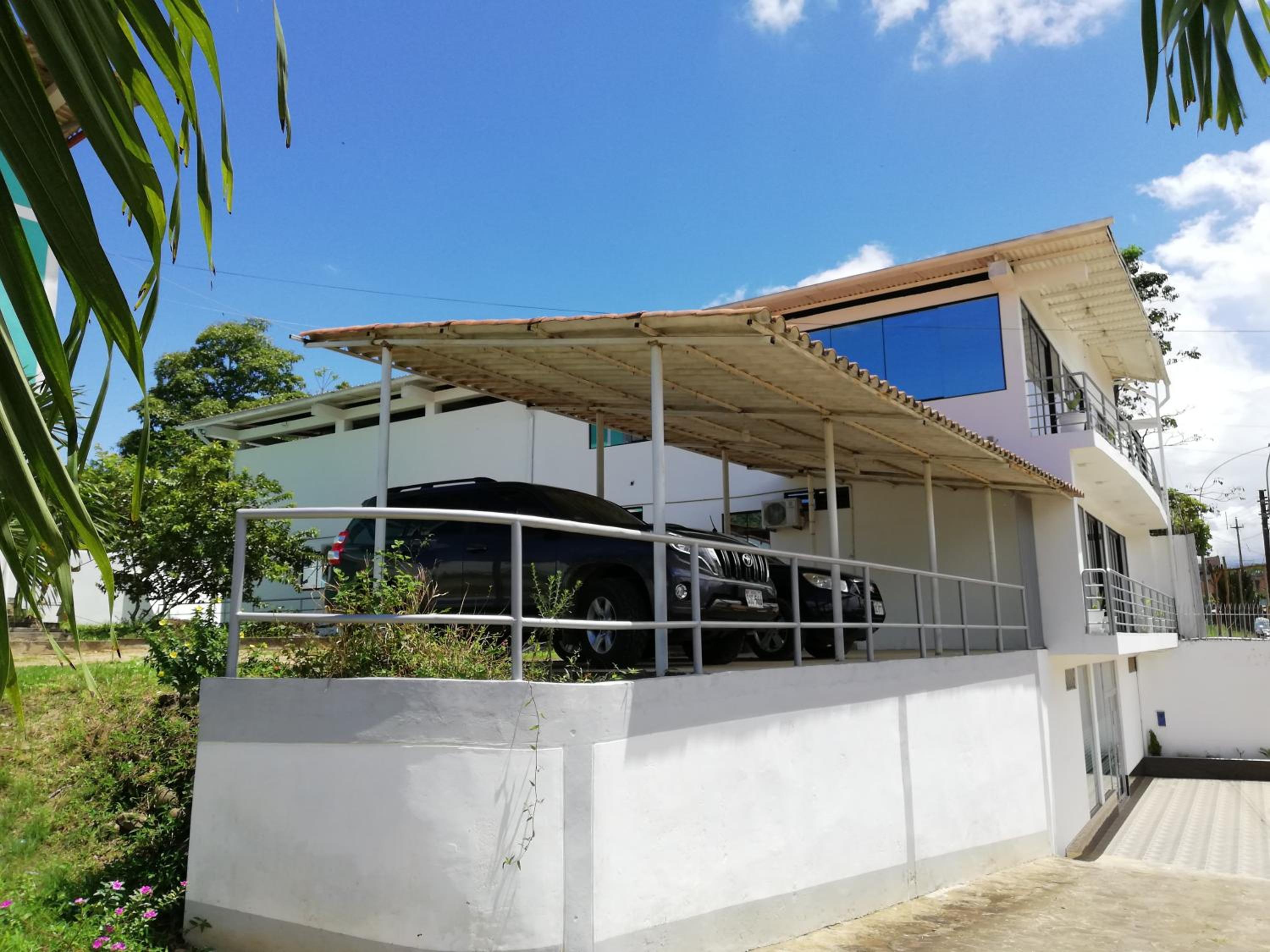 Hostal Cordillera Azul
