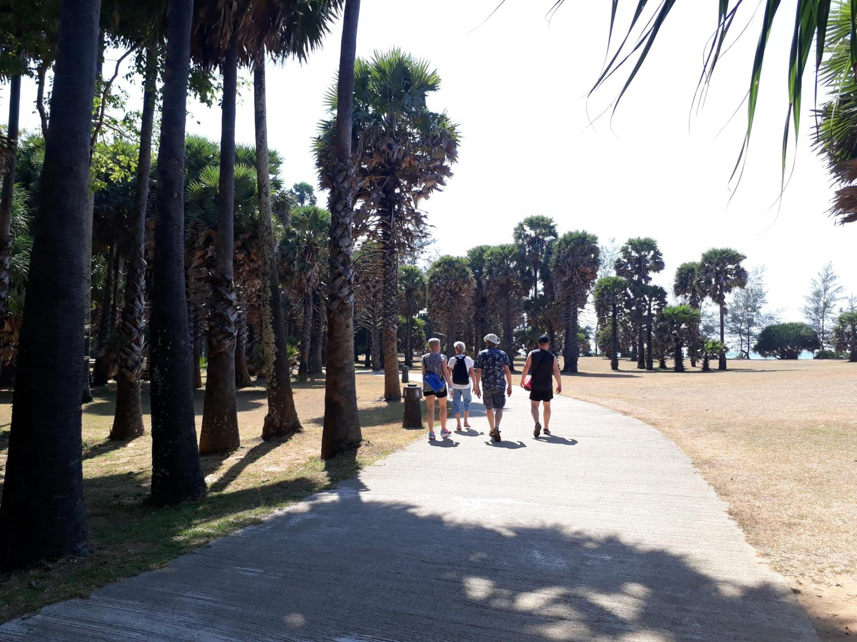Baan Sri Lanta Sand