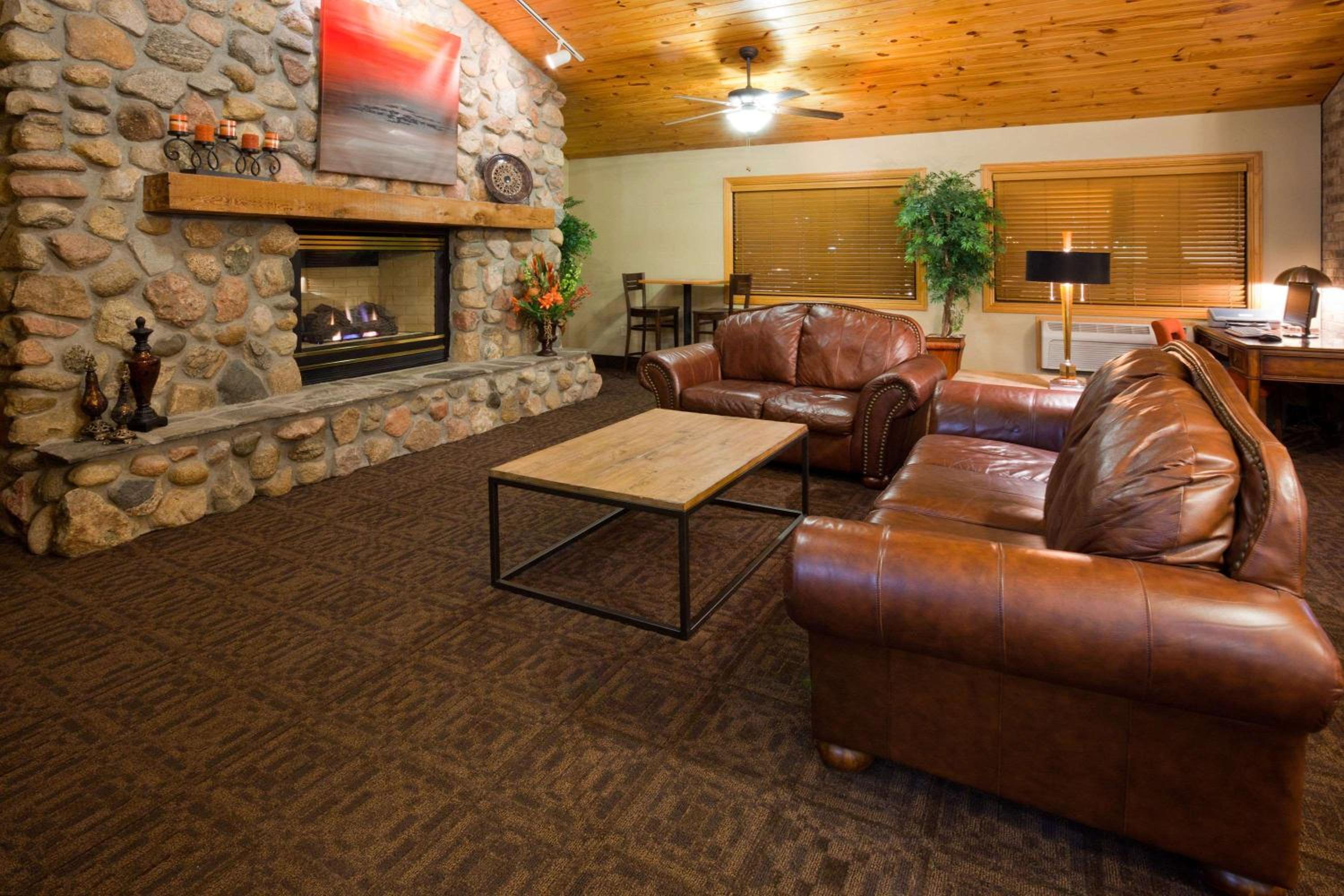 AmericInn by Wyndham Bismarck view 4