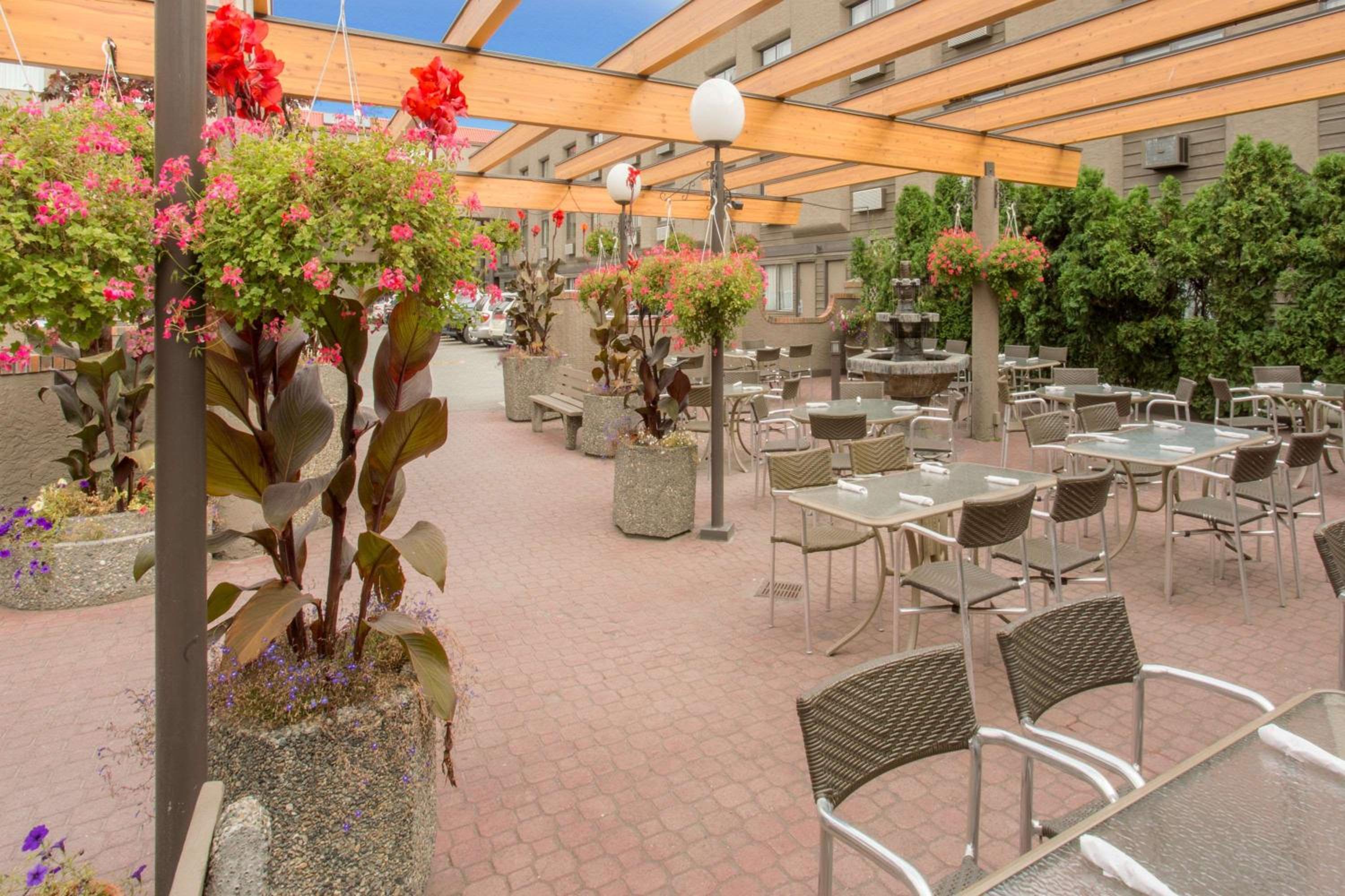 Kelowna Vacations - Ramada by Wyndham Kelowna Hotel  Conference Center - Property Image 1