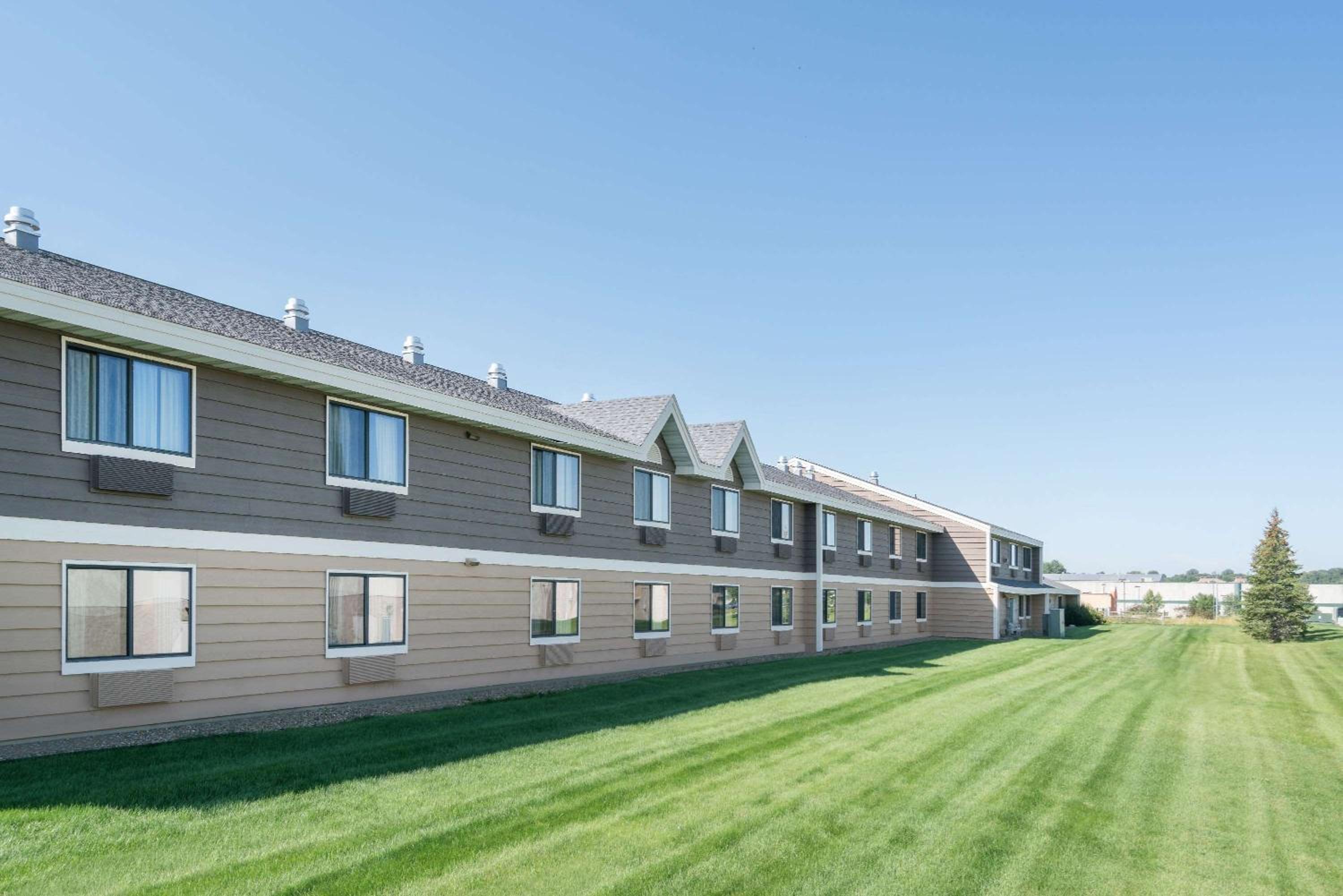 AmericInn by Wyndham Bismarck view 3