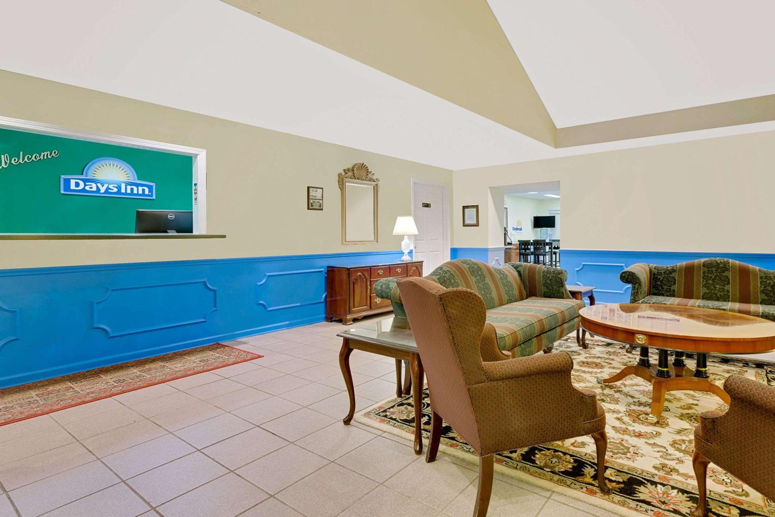 Days Inn by Wyndham Spartanburg view 2